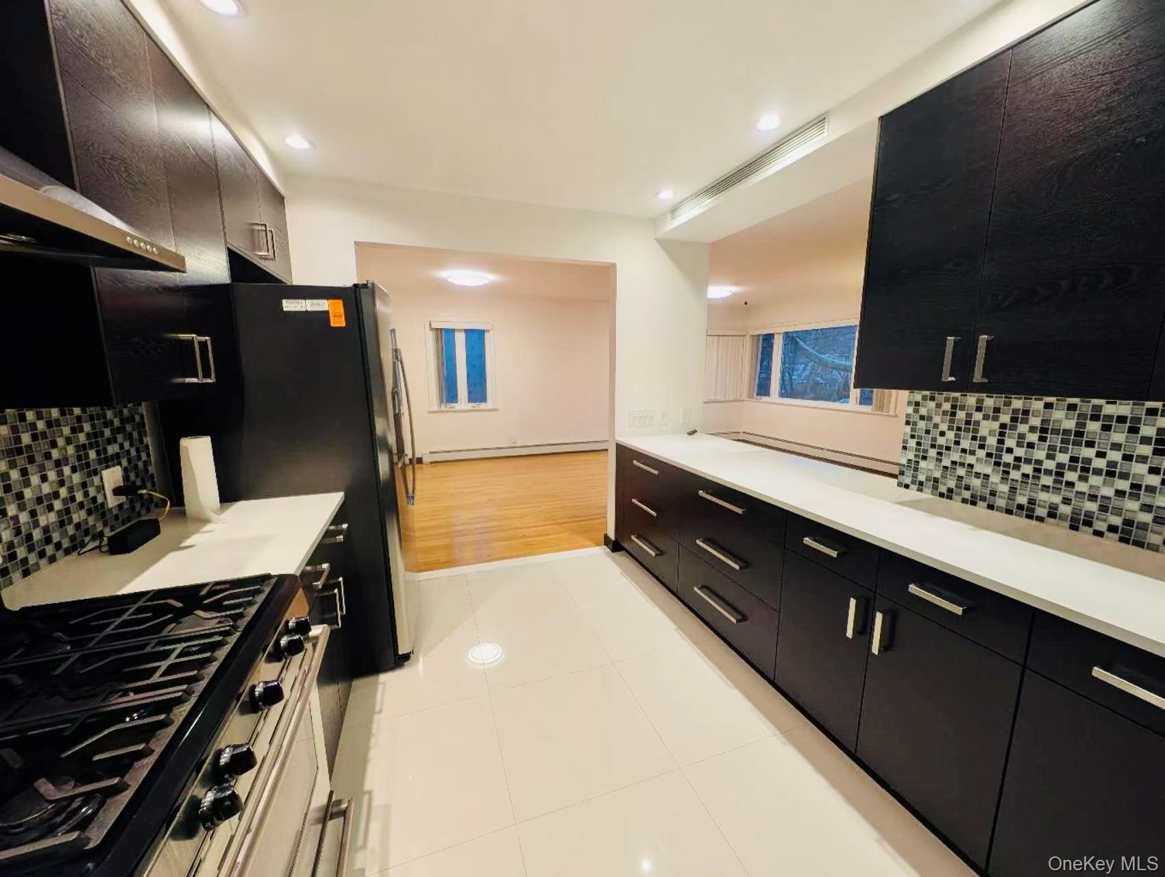 Single Family 213th  Queens, NY 11364, MLS-958183-3