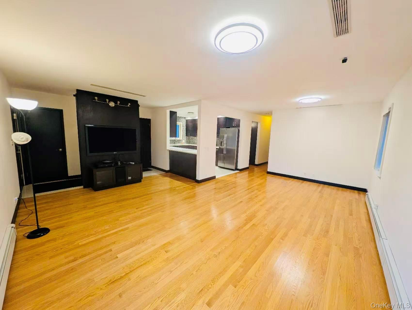 Single Family 213th  Queens, NY 11364, MLS-958183-5