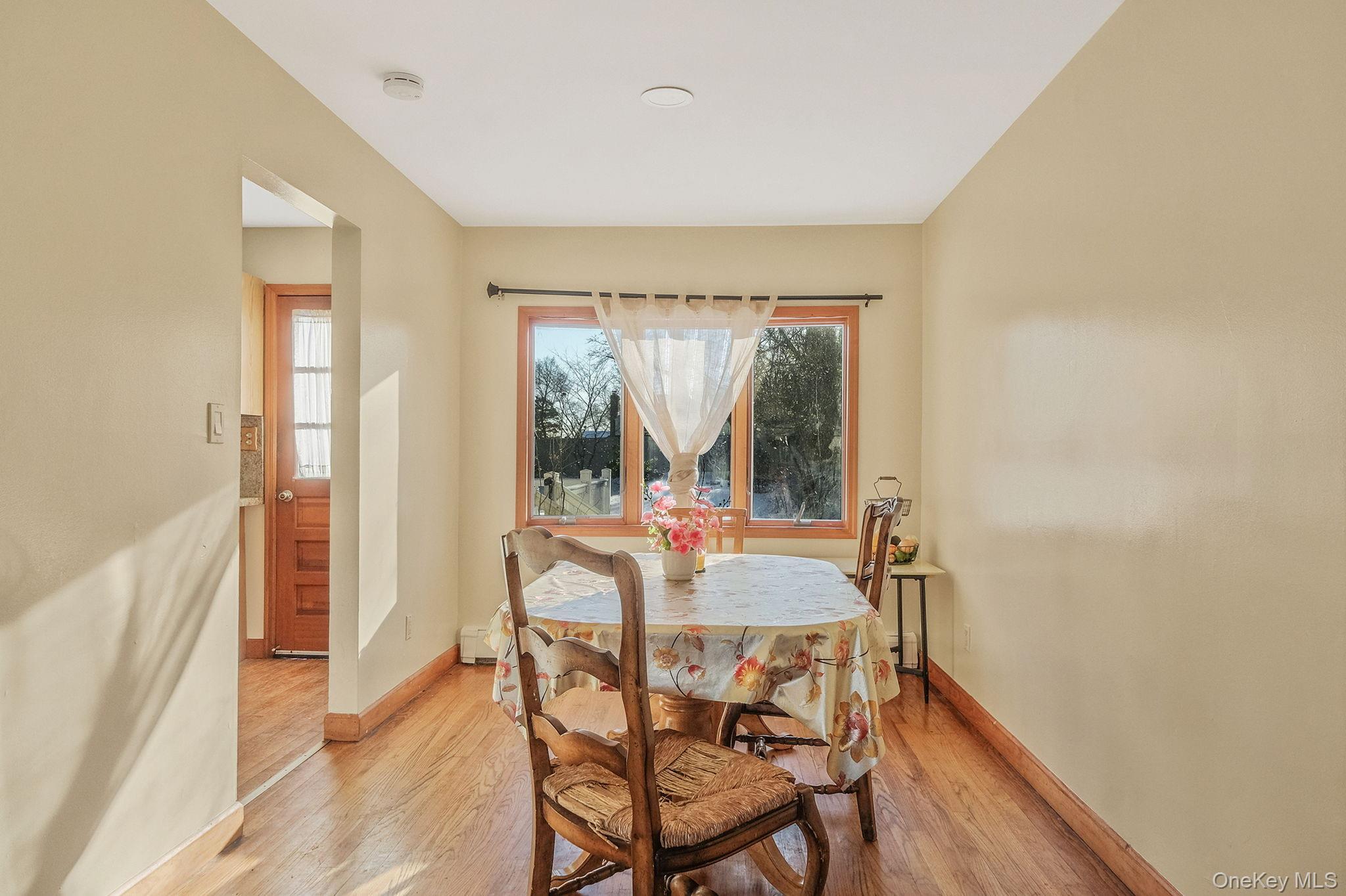 Single Family Valleywood  Suffolk County, NY 11746, MLS-958217-16