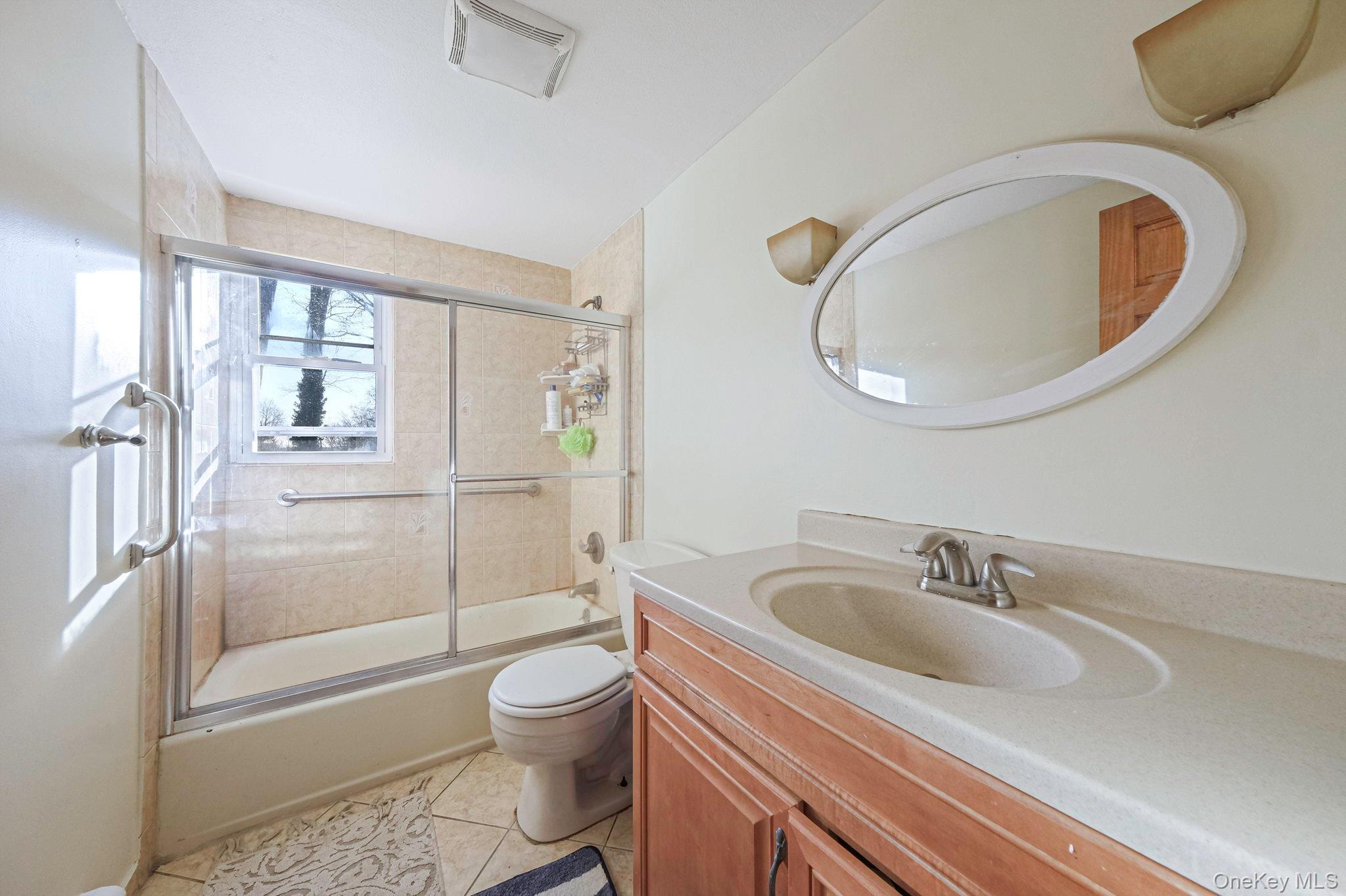 Single Family Valleywood  Suffolk County, NY 11746, MLS-958217-25