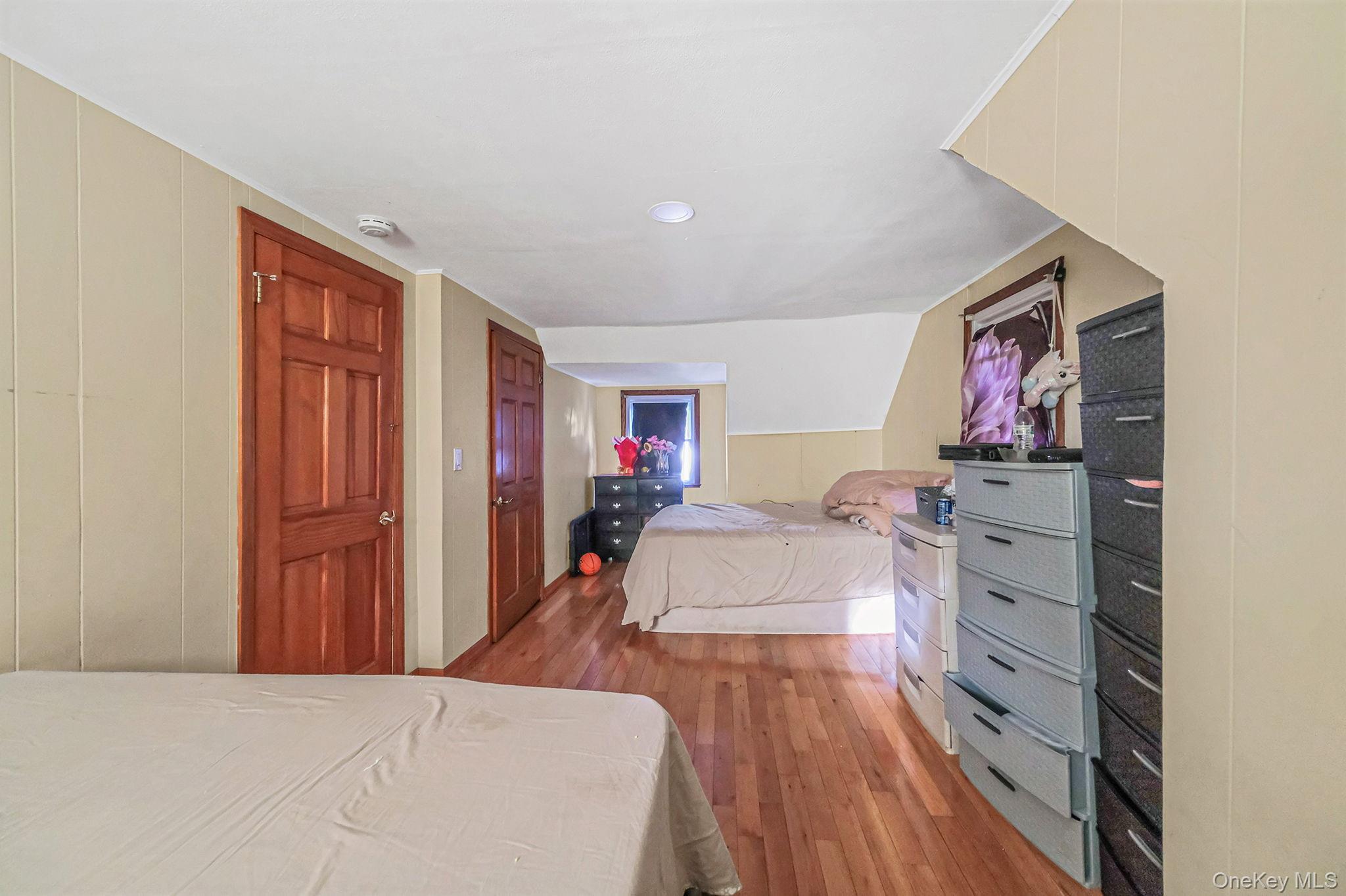 Single Family Valleywood  Suffolk County, NY 11746, MLS-958217-26