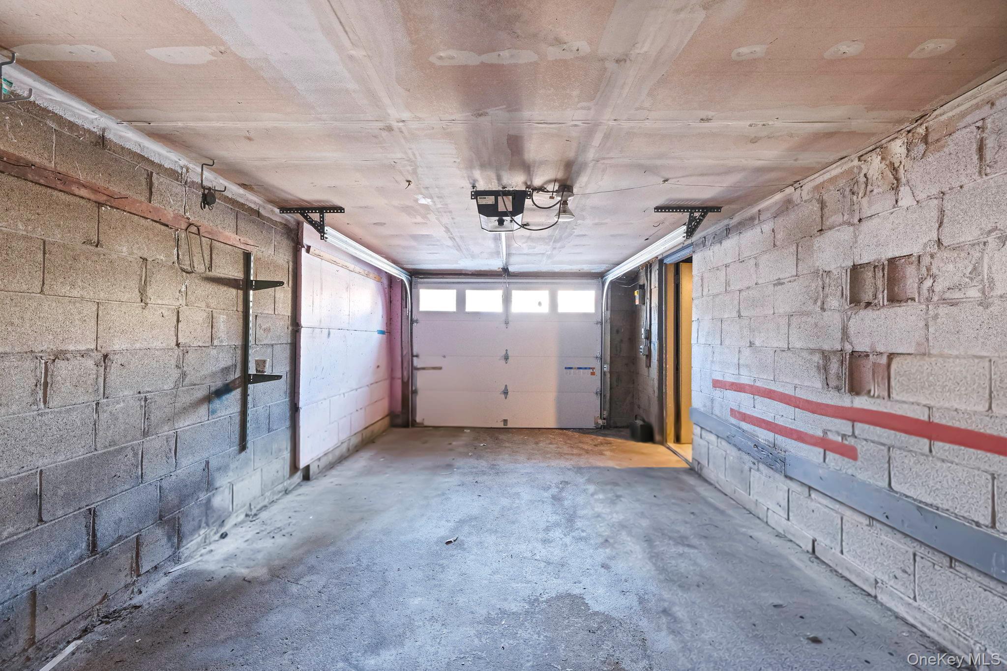 Single Family Valleywood  Suffolk County, NY 11746, MLS-958217-33