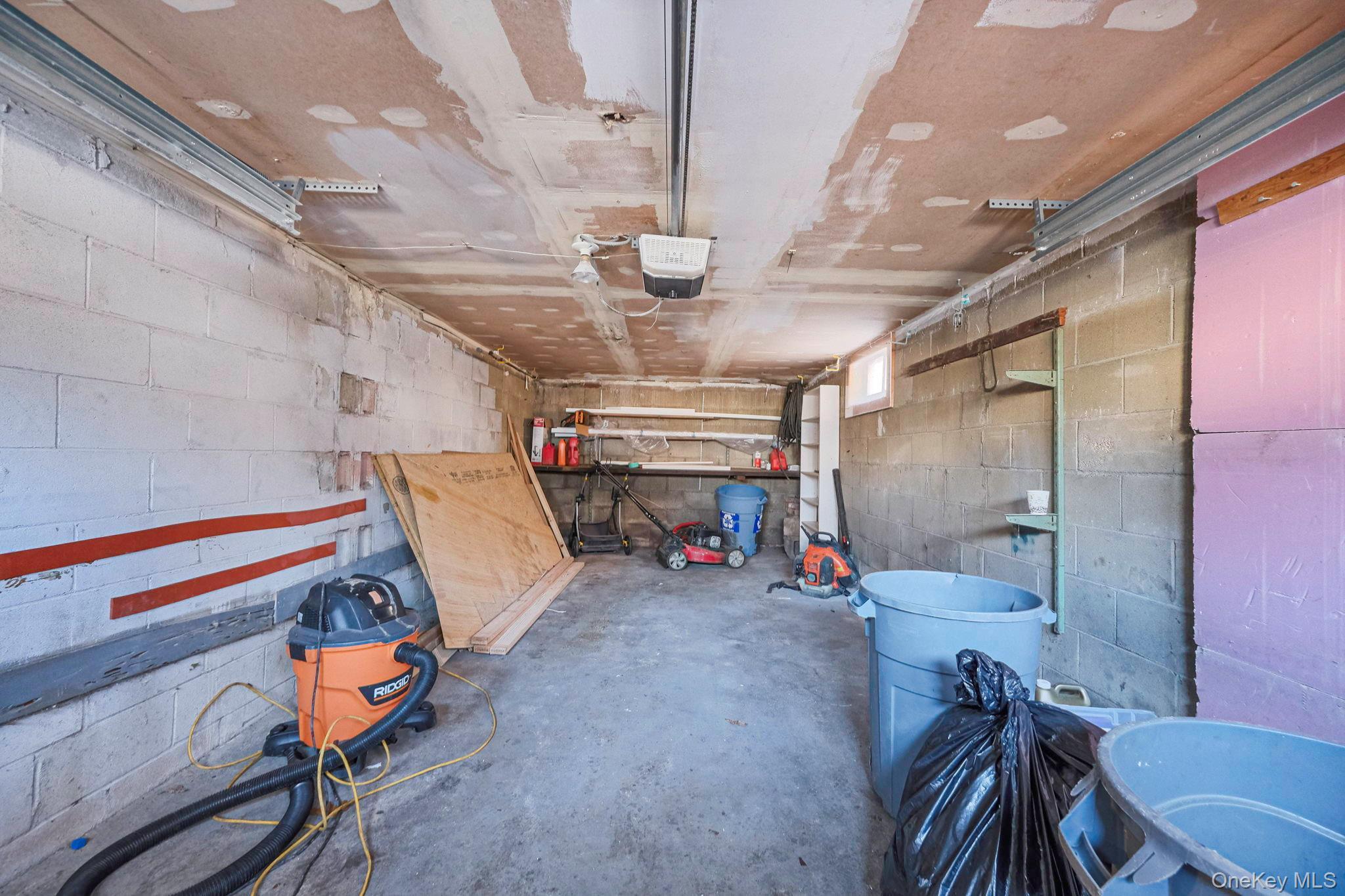 Single Family Valleywood  Suffolk County, NY 11746, MLS-958217-34