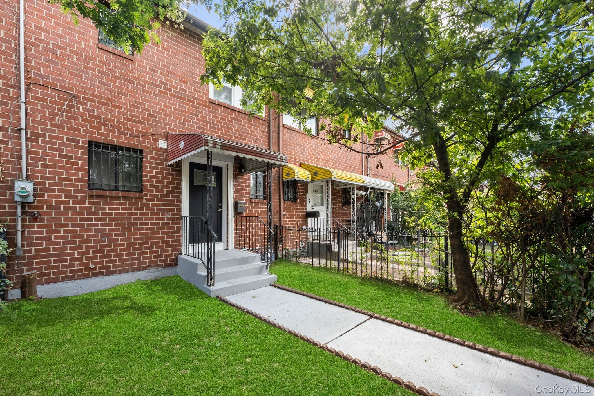 Single Family Rockaway  Brooklyn, NY 11212, MLS-958238-12