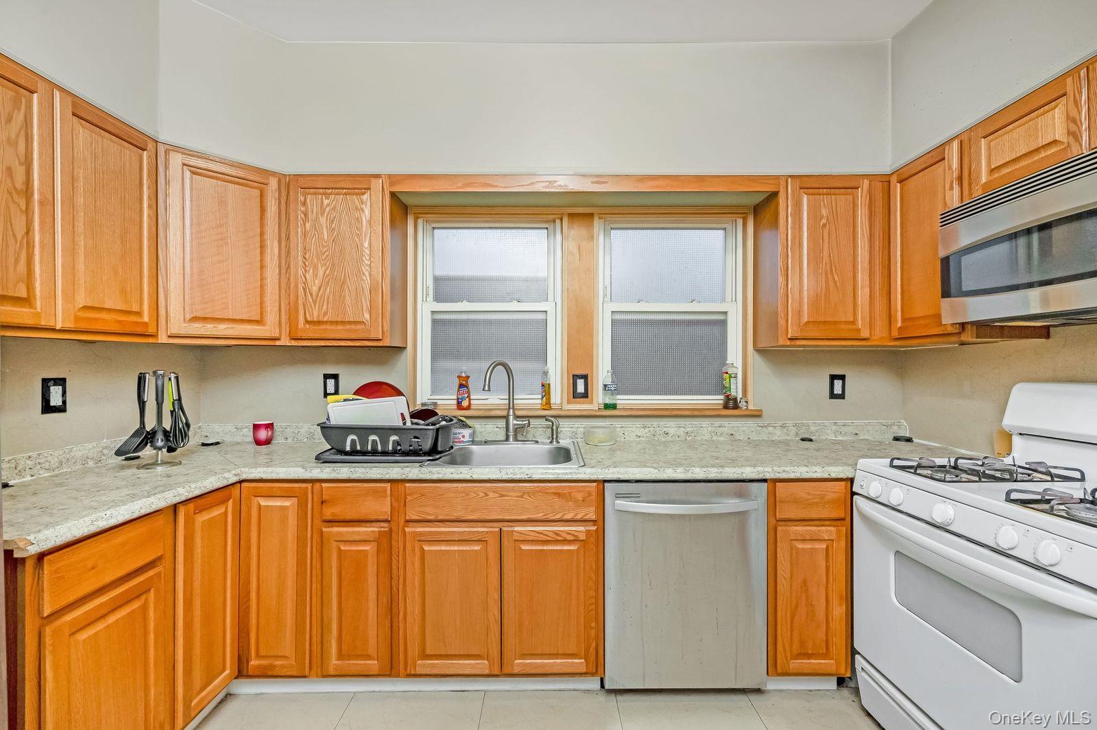 Single Family 159th Queens, NY 11358, MLS-958268-17