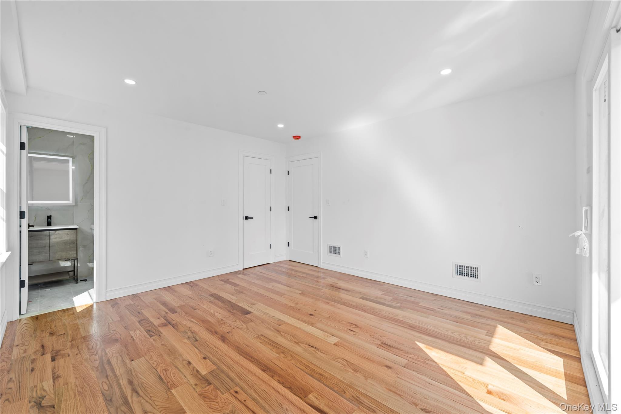 Single Family 147  Queens, NY 11422, MLS-958307-7