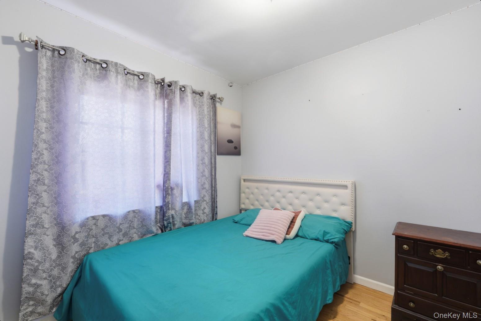 Single Family 78th  Queens, NY 11385, MLS-958361-10