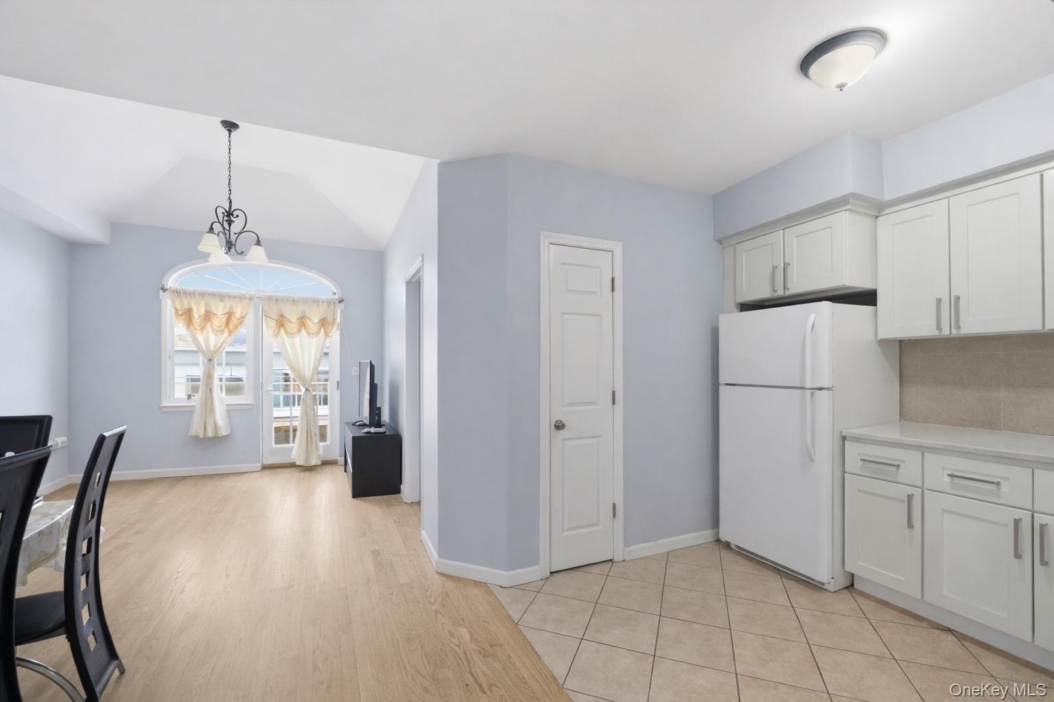 Single Family 78th  Queens, NY 11385, MLS-958361-18