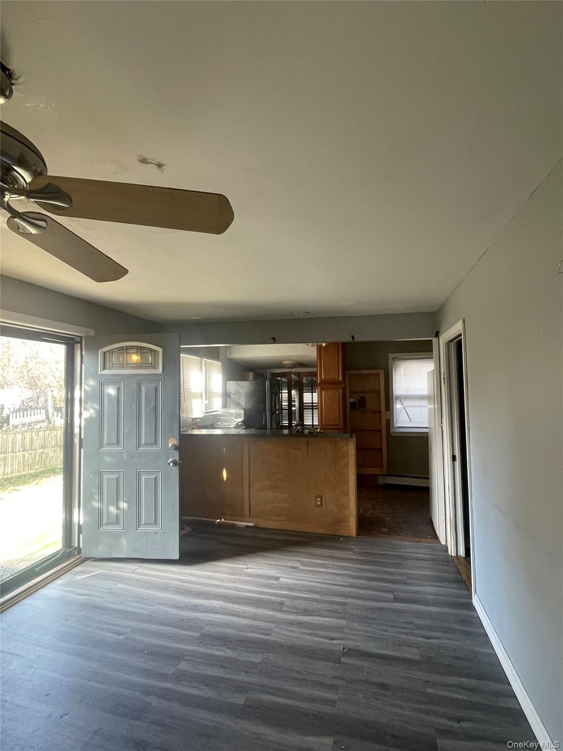 Single Family Park  Suffolk County, NY 11702, MLS-958376-4