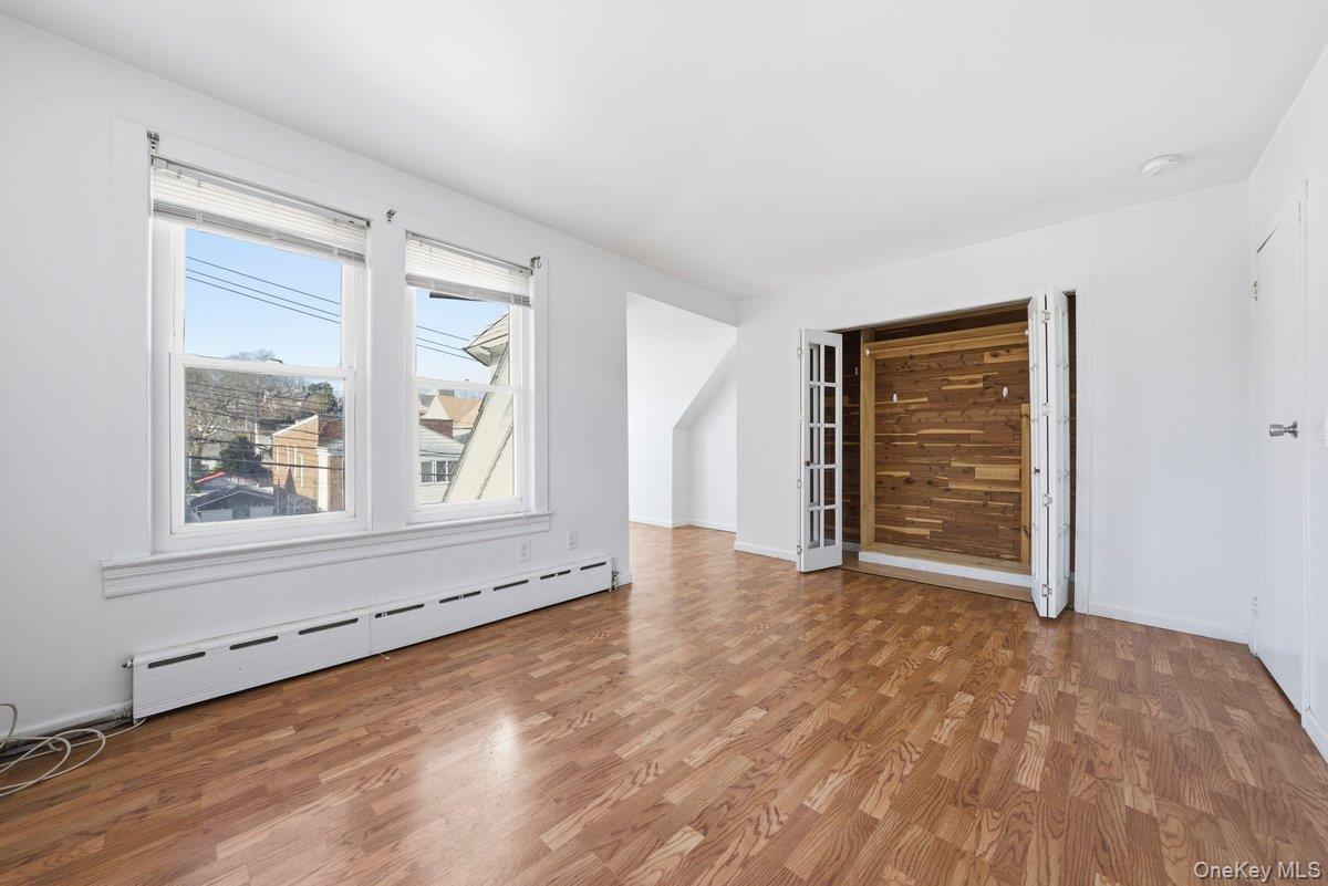 Single Family Crescent  Westchester County, NY 10704, MLS-958381-24