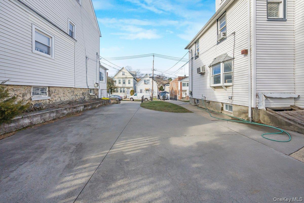 Single Family Crescent  Westchester County, NY 10704, MLS-958381-27