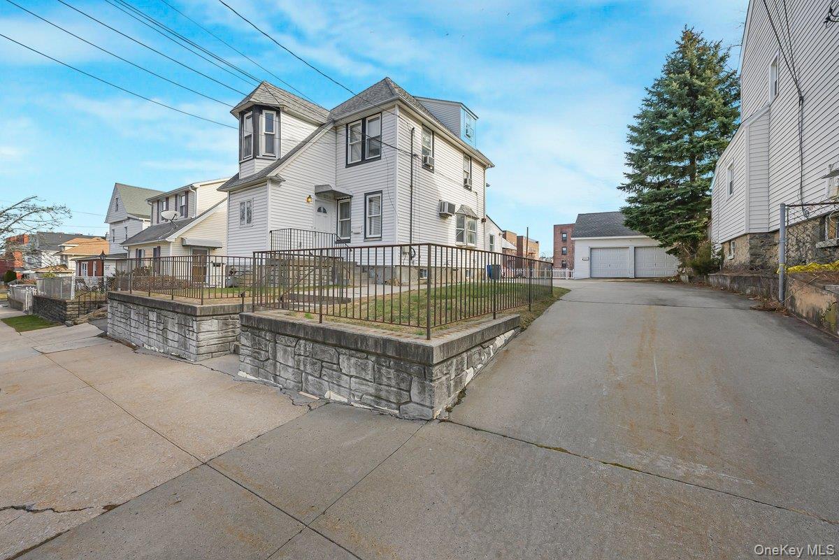 Single Family Crescent  Westchester County, NY 10704, MLS-958381-28