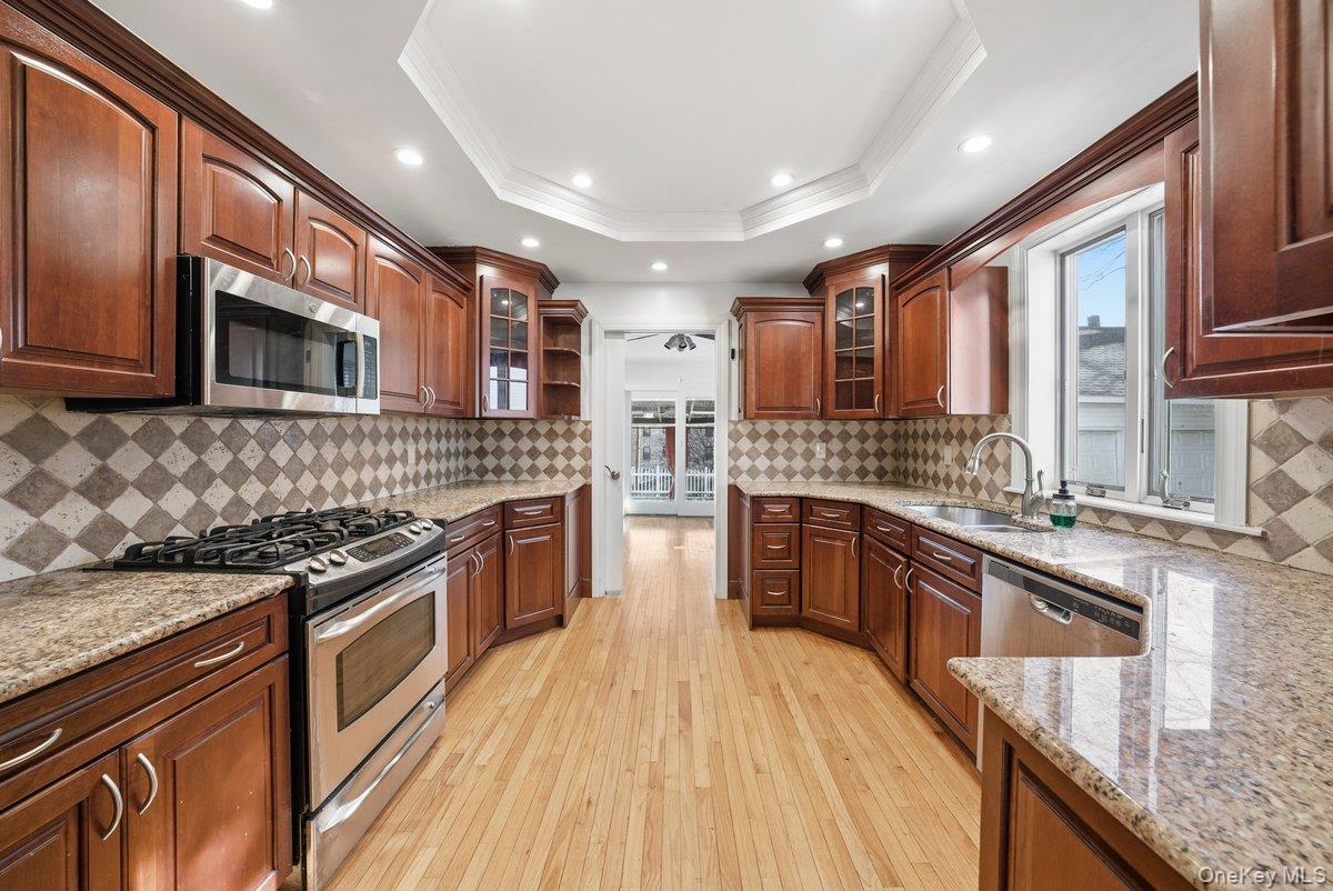 Single Family Crescent  Westchester County, NY 10704, MLS-958381-5