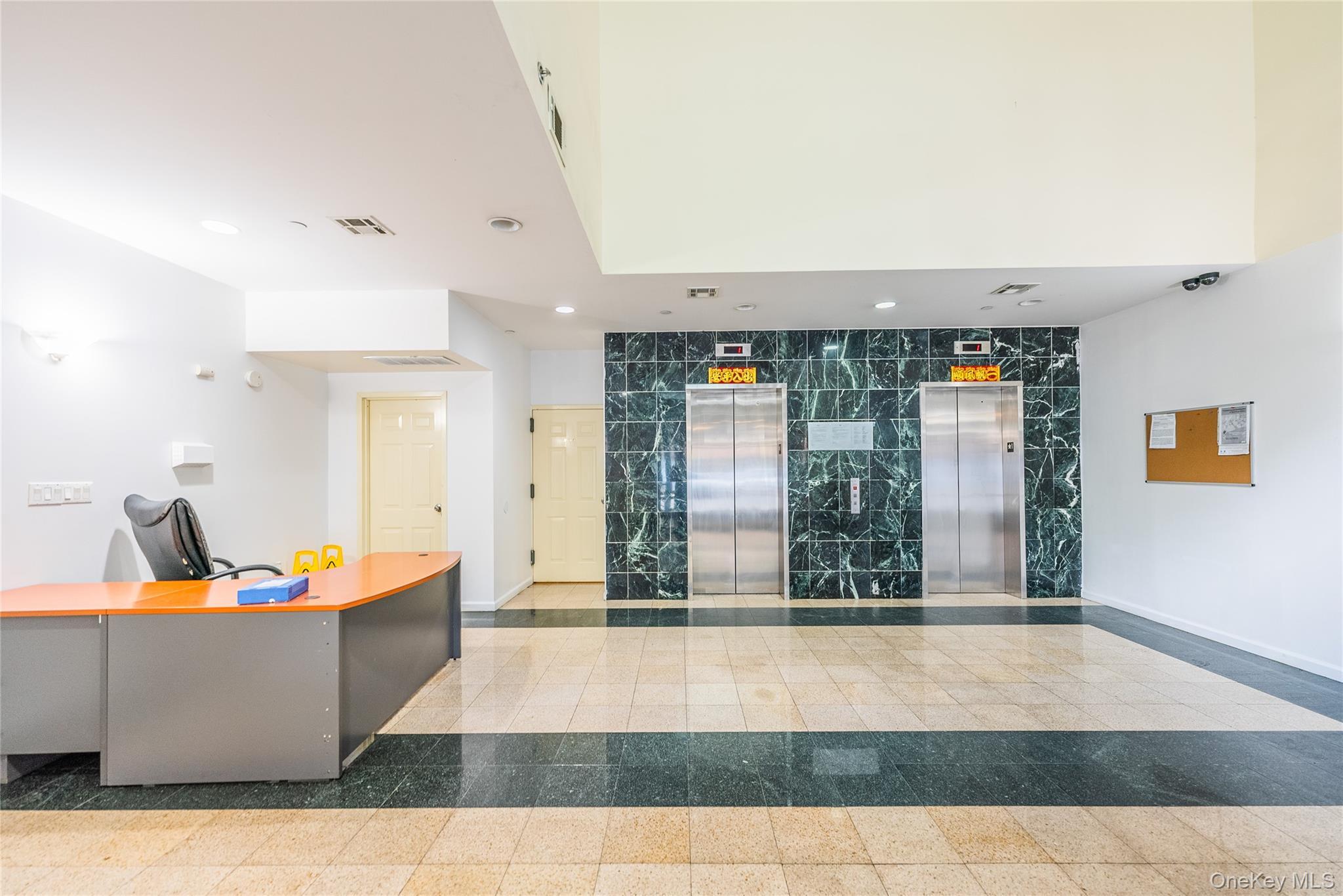 Condo Leavitt Queens, NY 11354, MLS-958406-20