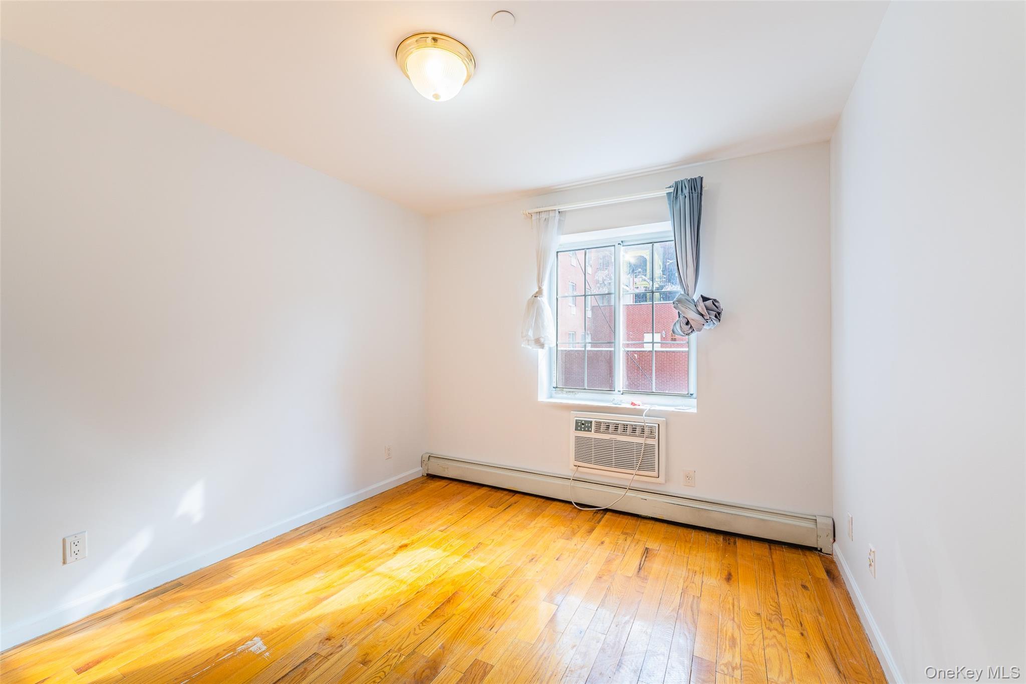 Condo Leavitt Queens, NY 11354, MLS-958406-8