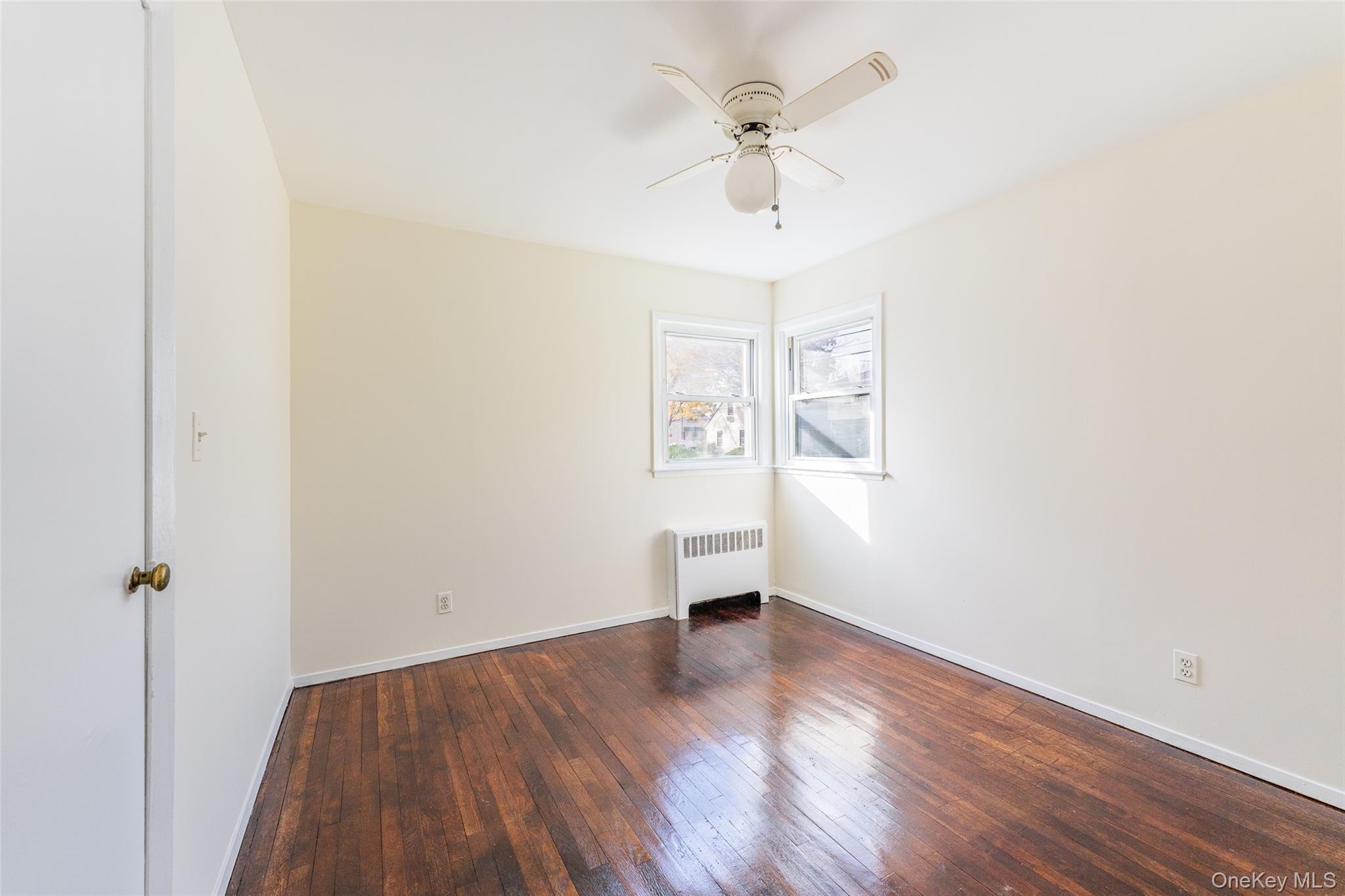 Single Family 167th  Queens, NY 11366, MLS-958410-3