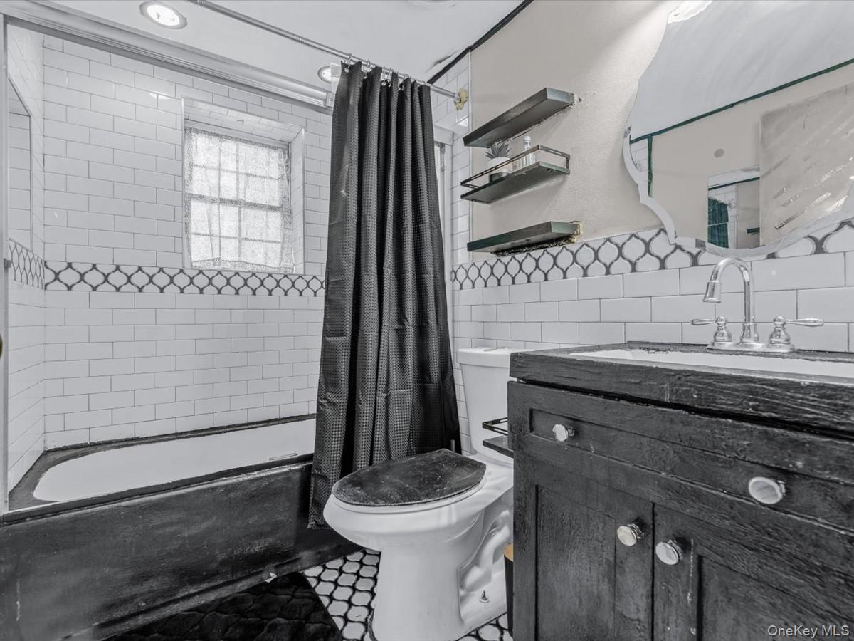 Condo Beach 60th  Queens, NY 11692, MLS-958471-12