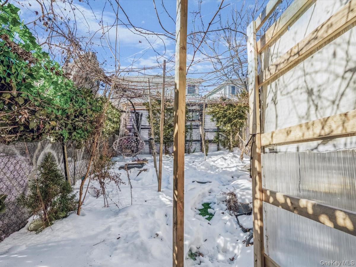 Condo Beach 60th  Queens, NY 11692, MLS-958471-13