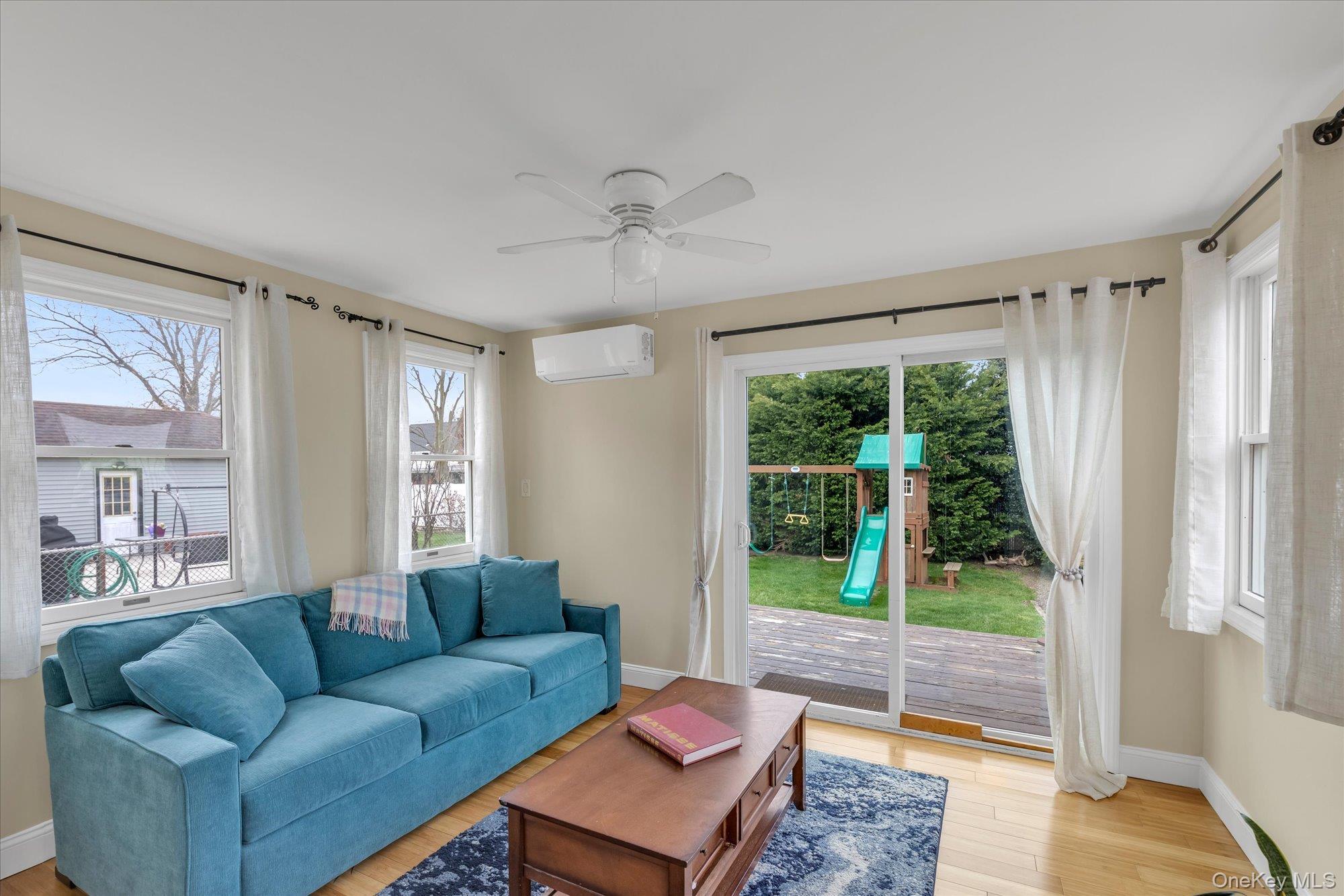 Single Family Roxbury  Nassau County, NY 11572, MLS-958504-13