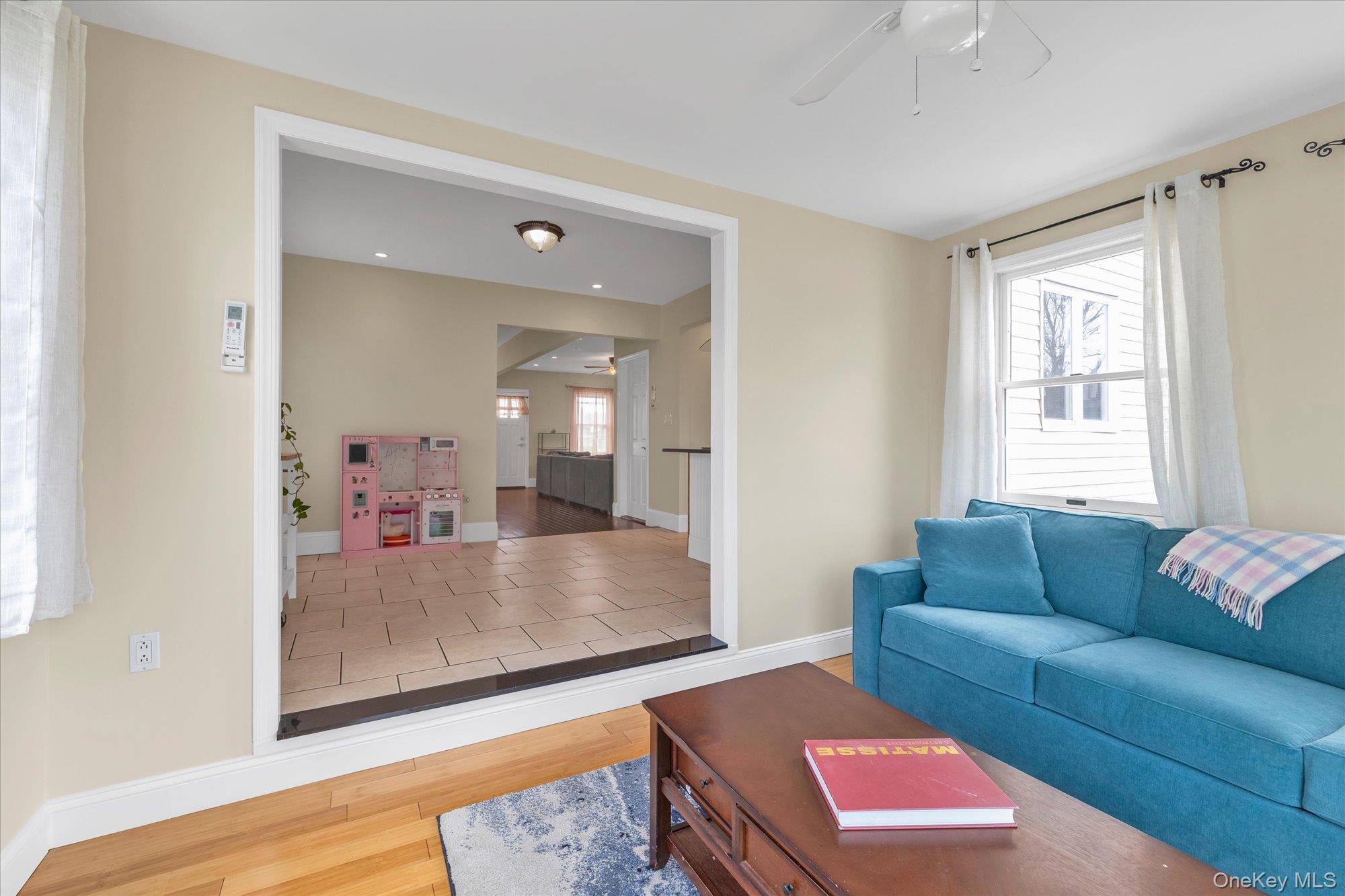 Single Family Roxbury  Nassau County, NY 11572, MLS-958504-14