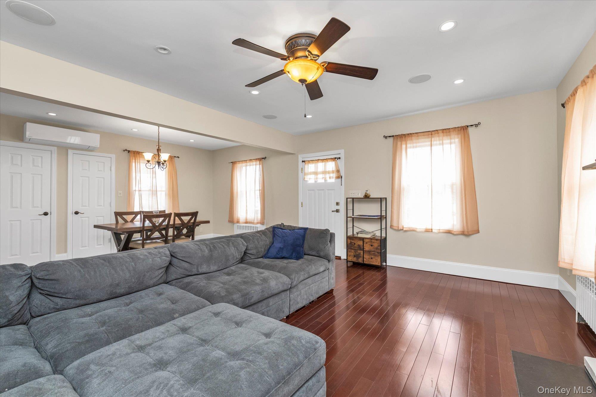 Single Family Roxbury  Nassau County, NY 11572, MLS-958504-3