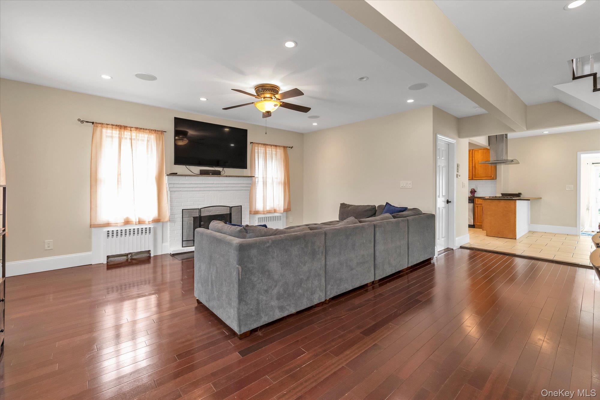 Single Family Roxbury  Nassau County, NY 11572, MLS-958504-5