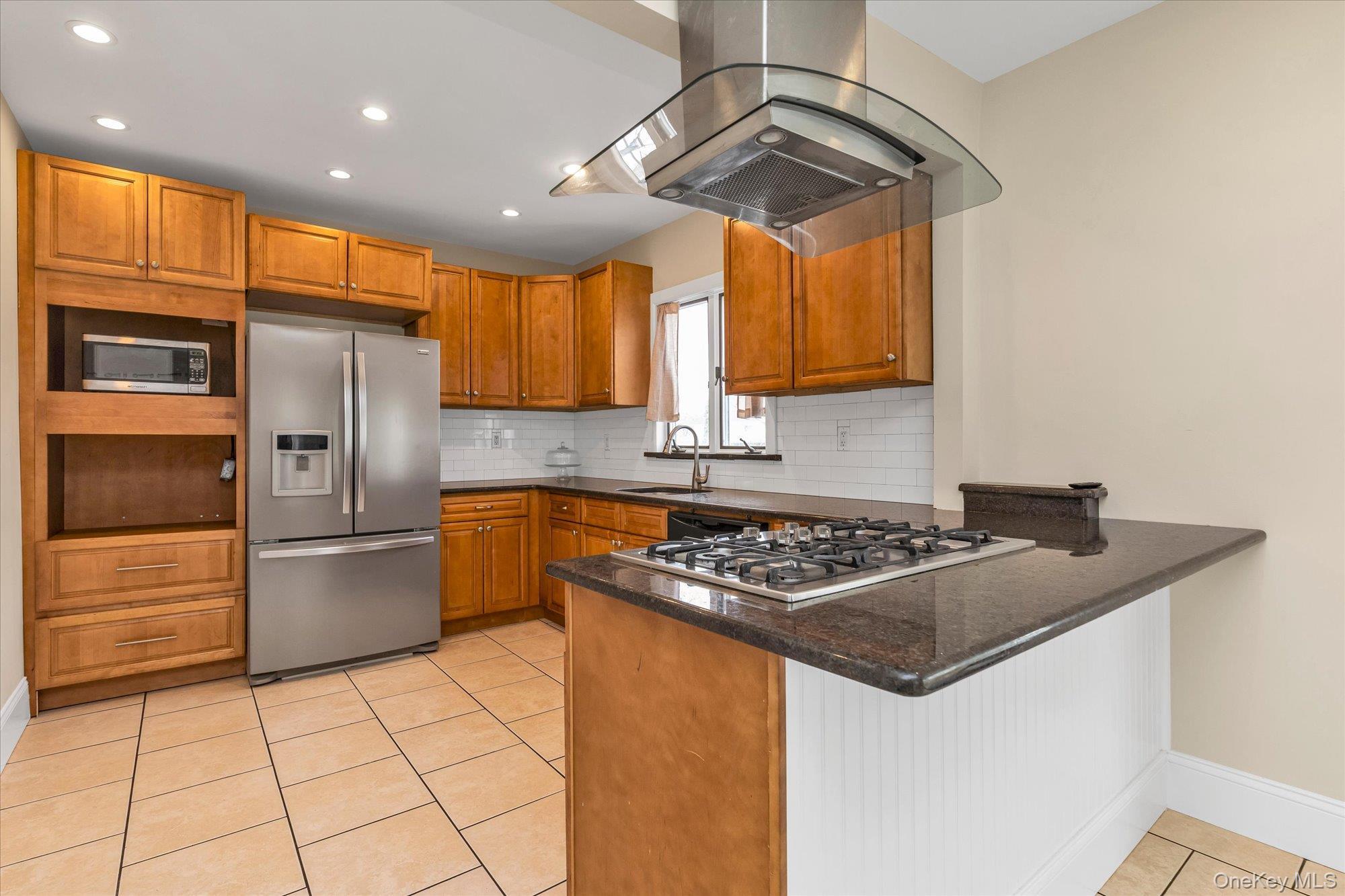 Single Family Roxbury  Nassau County, NY 11572, MLS-958504-9