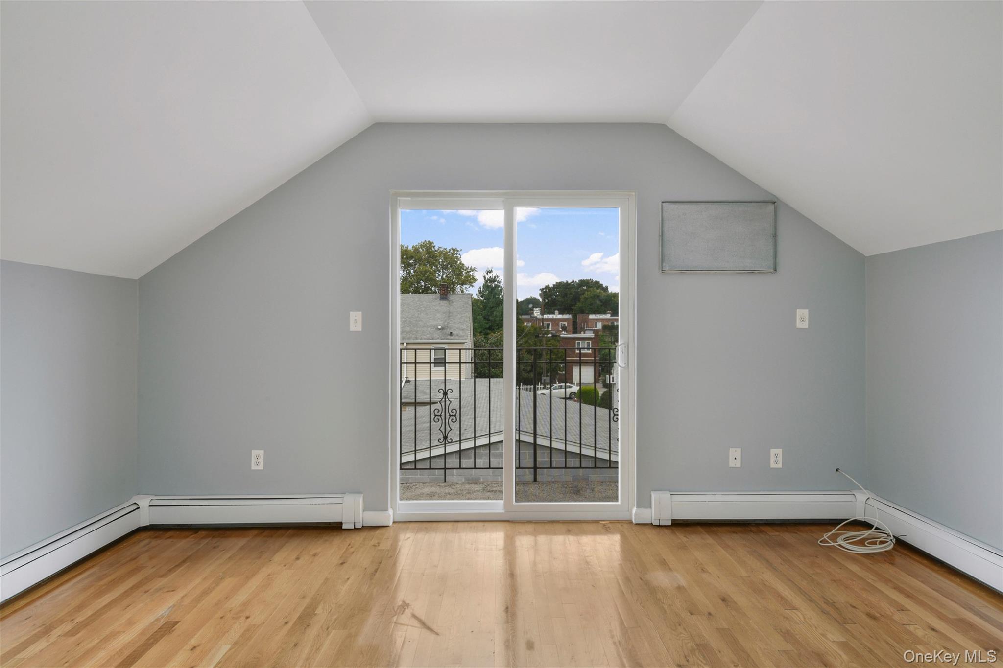 Apartment Huguenot Avenue Bronx, NY 10475, MLS-958525-12