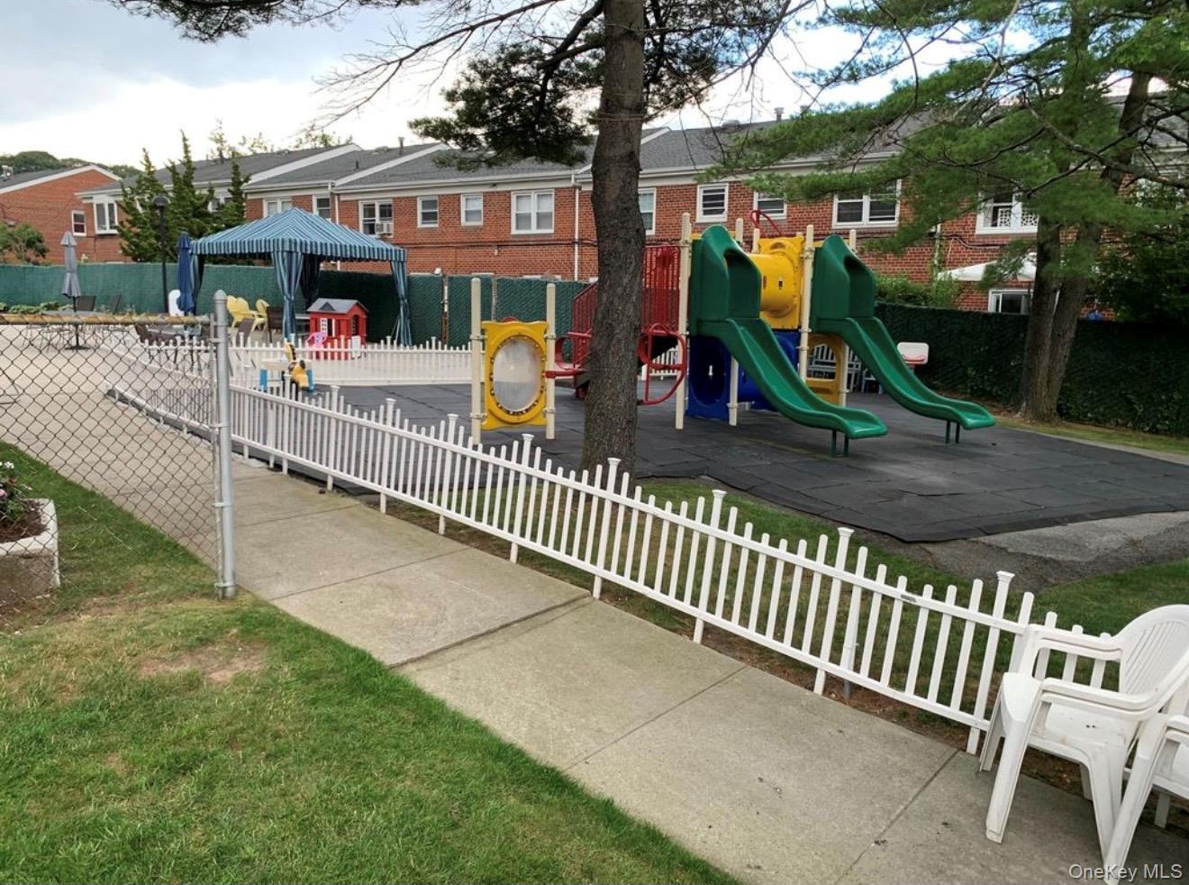 Single Family Douglaston Parkway  Queens, NY 11362, MLS-958543-21