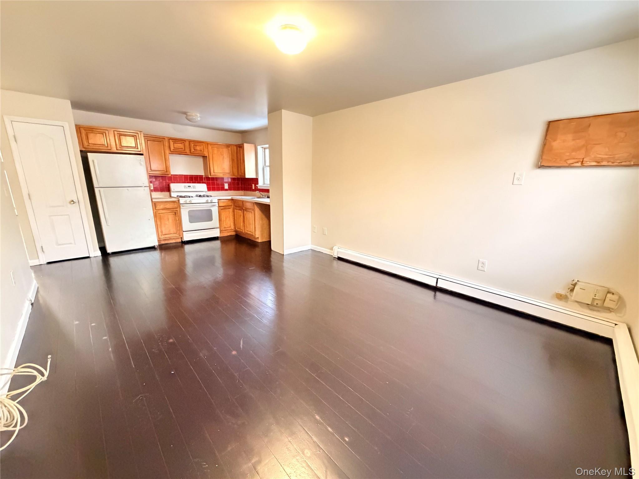 Single Family Arnow  Bronx, NY 10469, MLS-958548-22