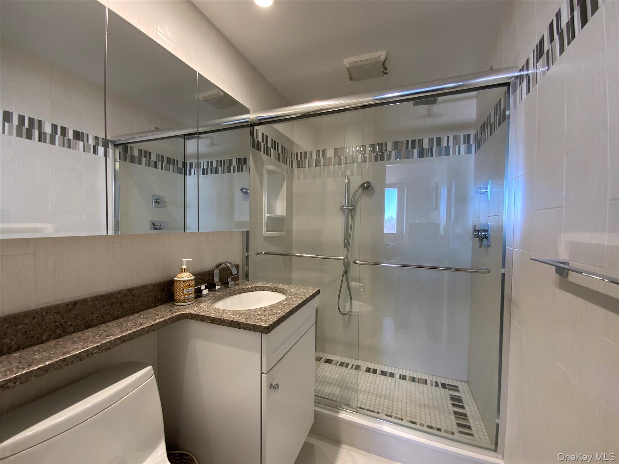 Coop Grand Central  Queens, NY 11005, MLS-958569-19