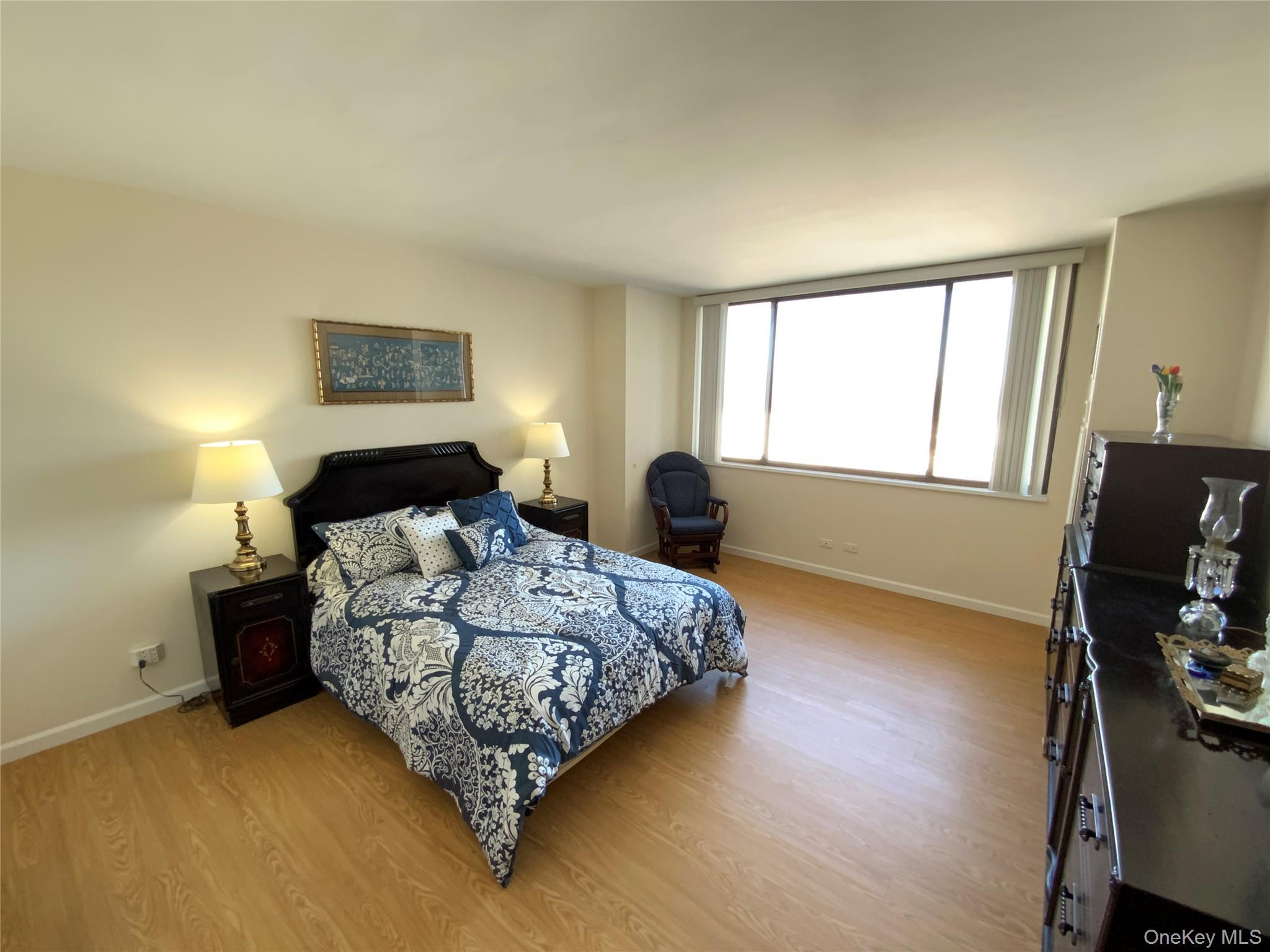 Coop Grand Central  Queens, NY 11005, MLS-958569-20