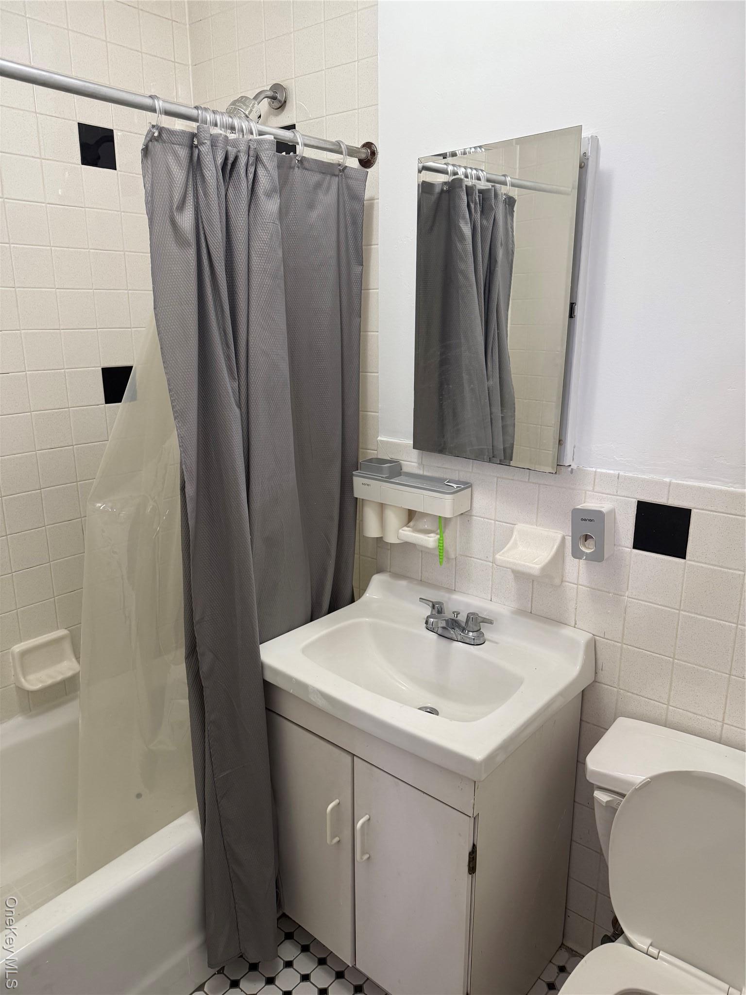 Coop Amsterdam  Manhattan, NY 10033, MLS-958573-5