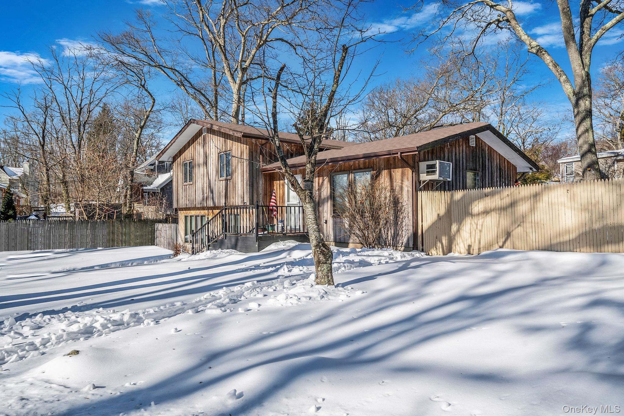 Single Family Hempstead  Suffolk County, NY 11789, MLS-958580-27