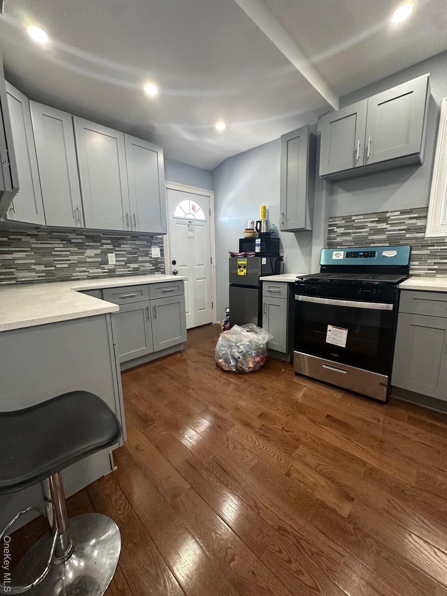 Single Family Pearl  Queens, NY 11691, MLS-958620-10