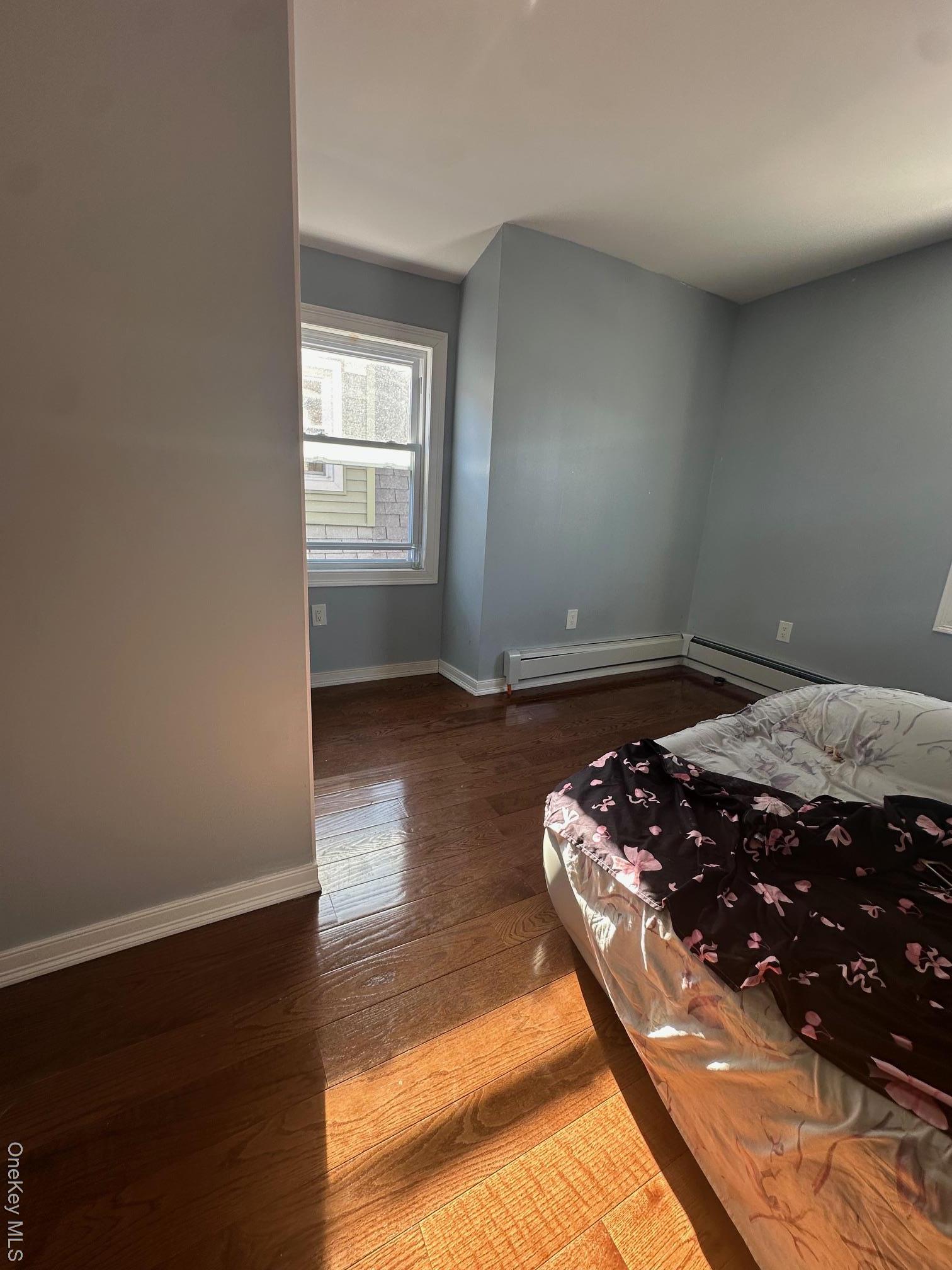 Single Family Pearl  Queens, NY 11691, MLS-958620-4