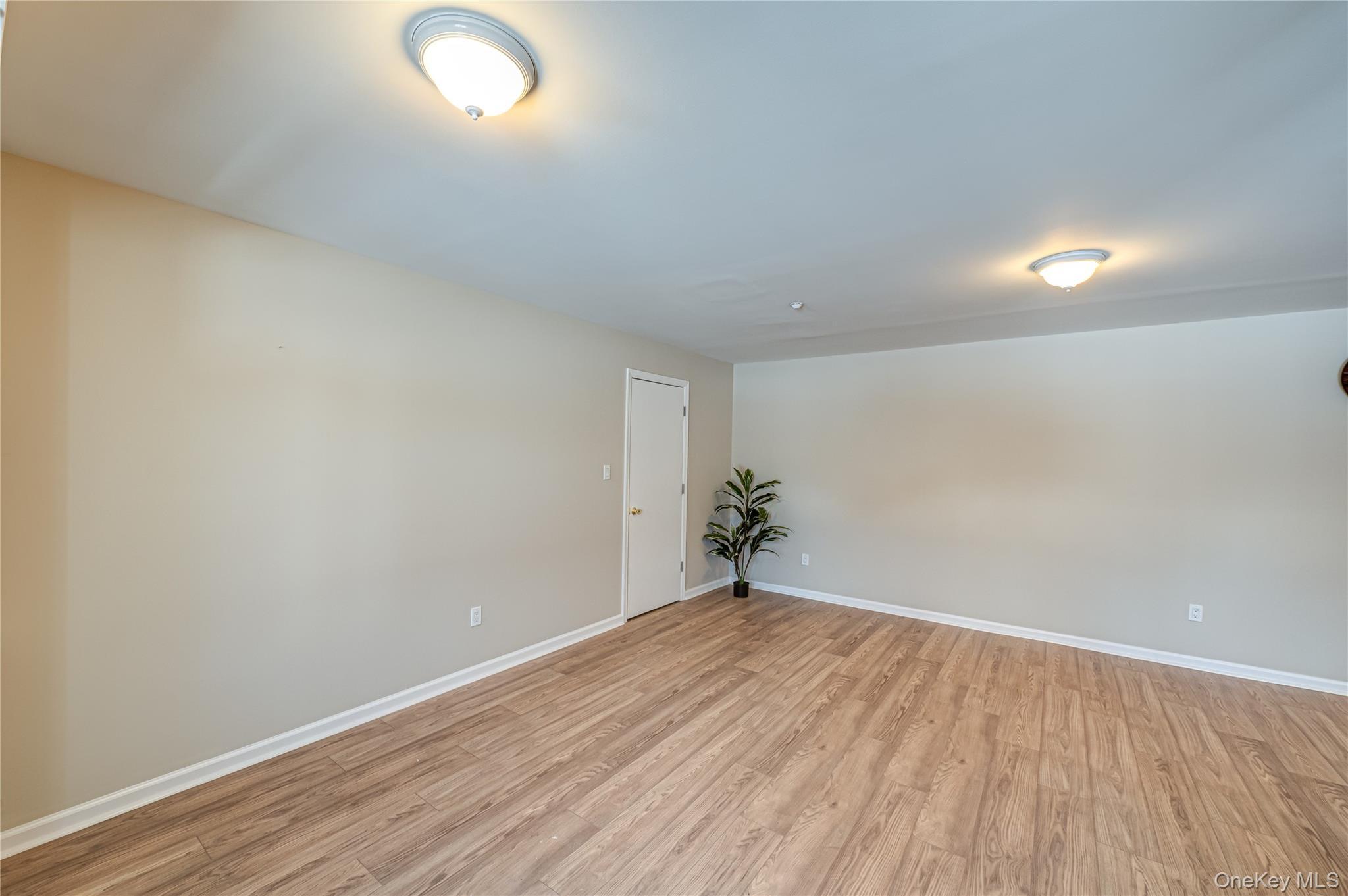 Coop El Camino Court  Suffolk County, NY 11727, MLS-958637-2