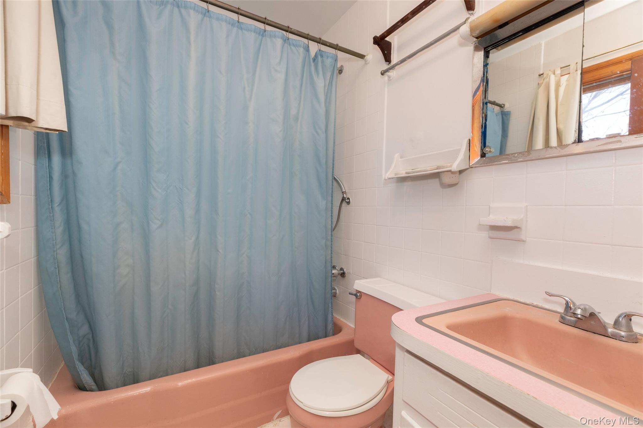 Single Family Beach  Bronx, NY 10464, MLS-958647-4