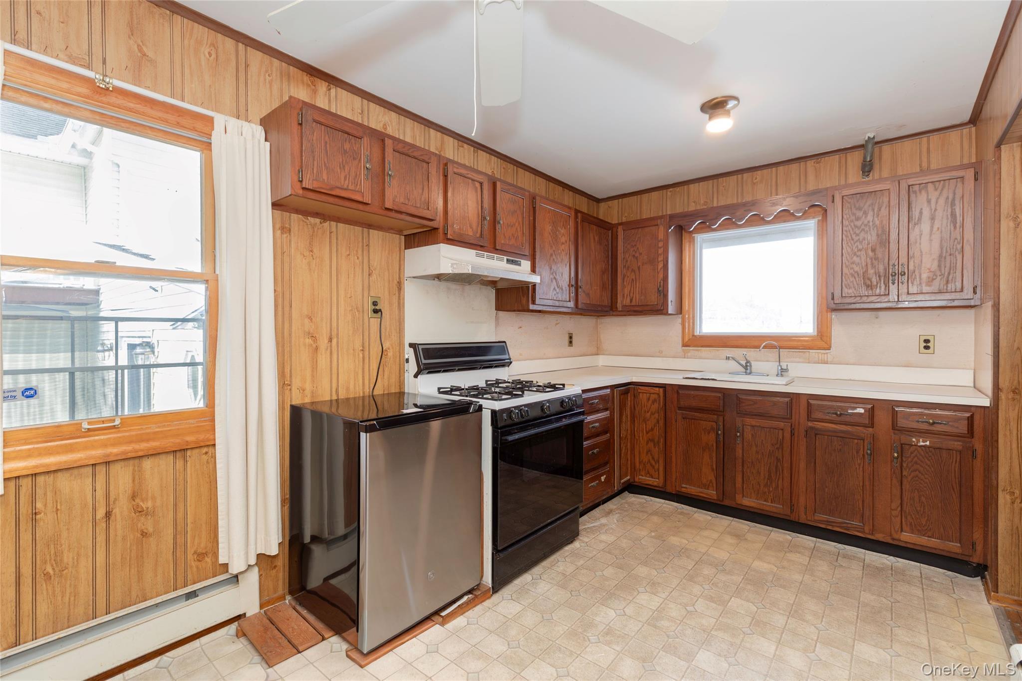 Single Family Beach  Bronx, NY 10464, MLS-958647-7