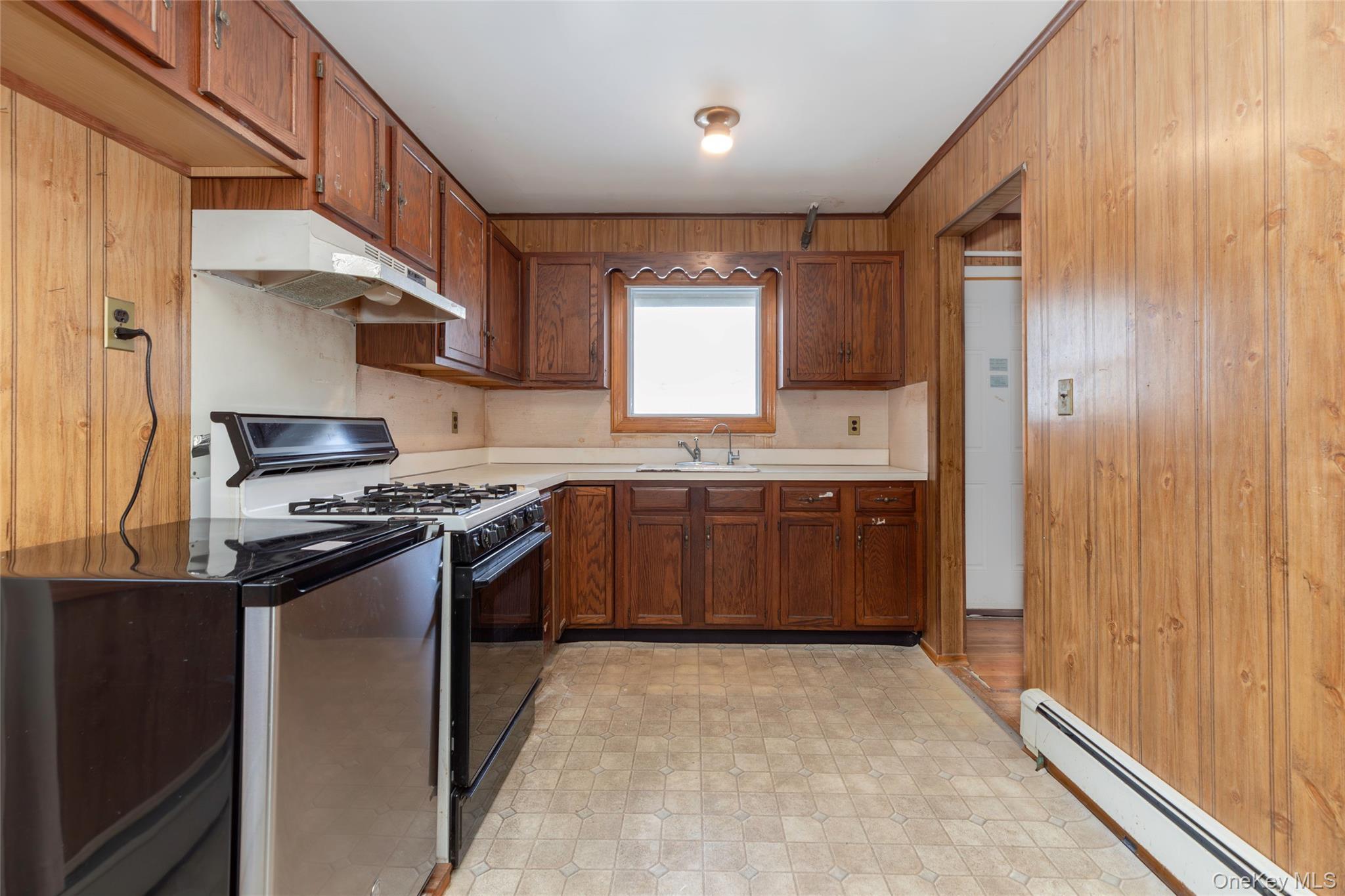 Single Family Beach  Bronx, NY 10464, MLS-958647-8