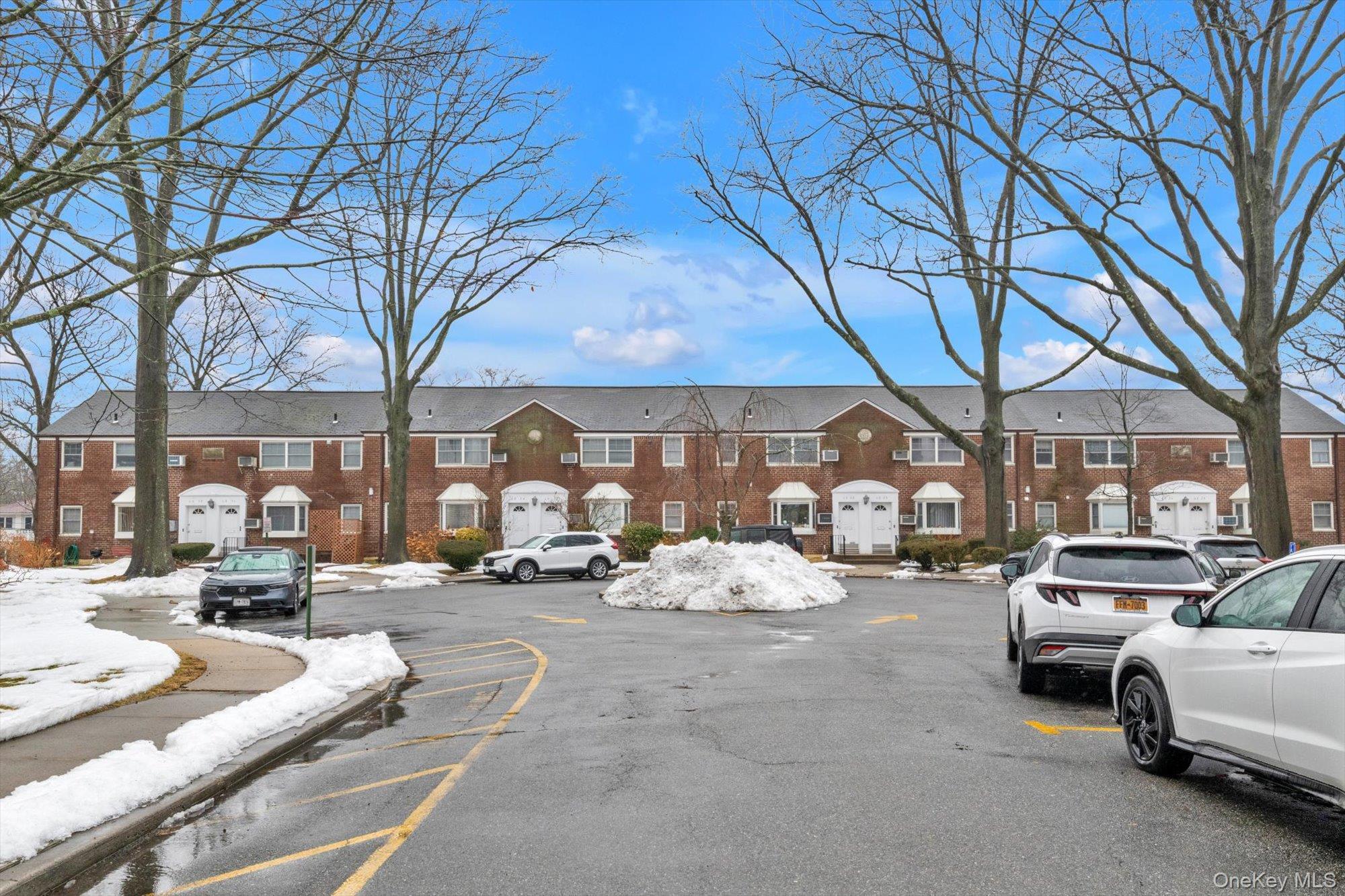 Coop Little Neck Parkway  Queens, NY 11362, MLS-958663-15