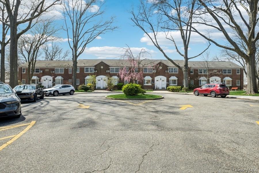 Coop Little Neck Parkway  Queens, NY 11362, MLS-958663-16