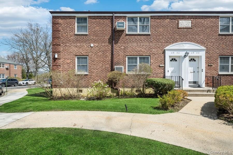 Coop Little Neck Parkway  Queens, NY 11362, MLS-958663-18