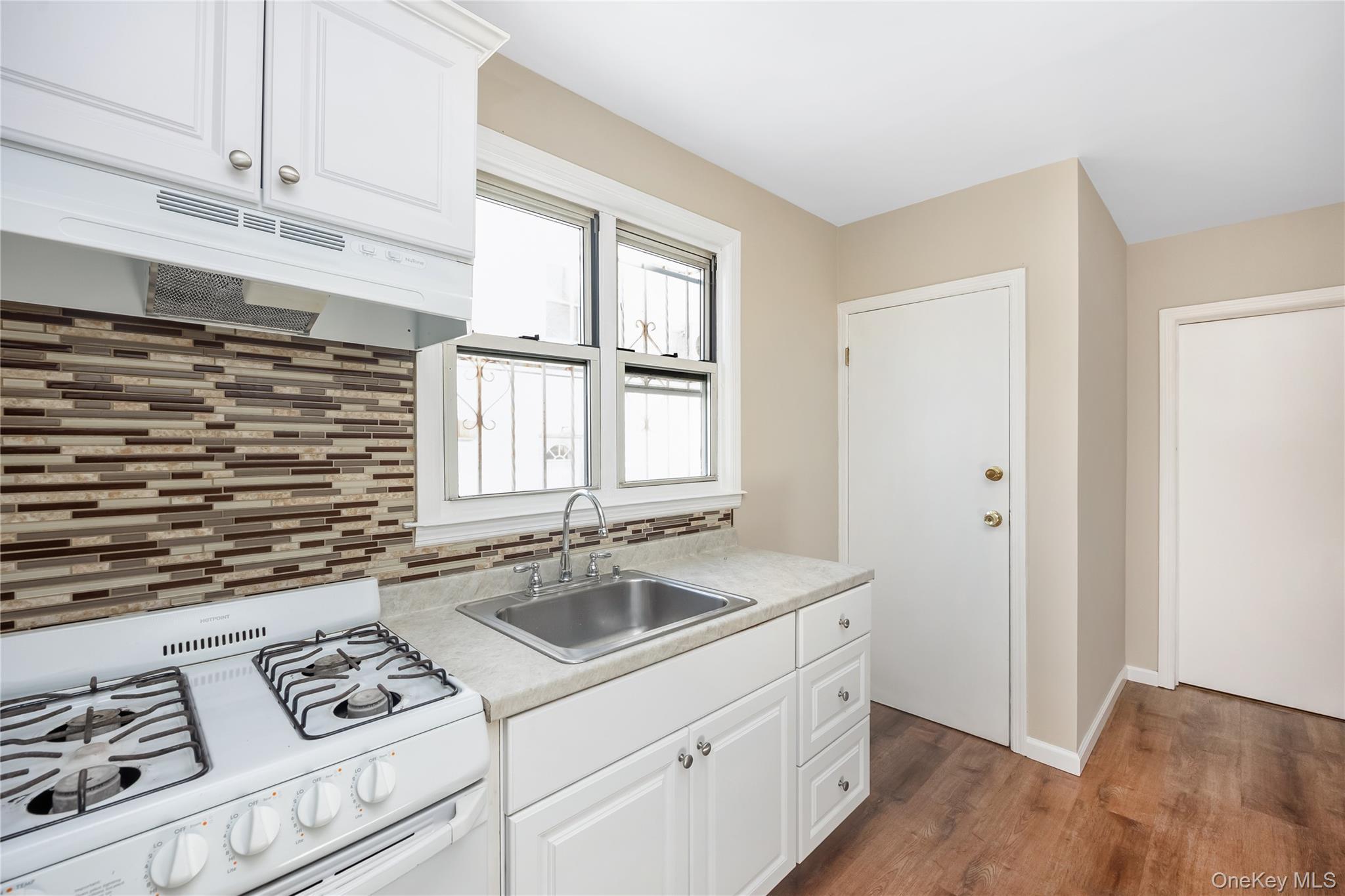 Single Family 151st  Queens, NY 11435, MLS-958708-10