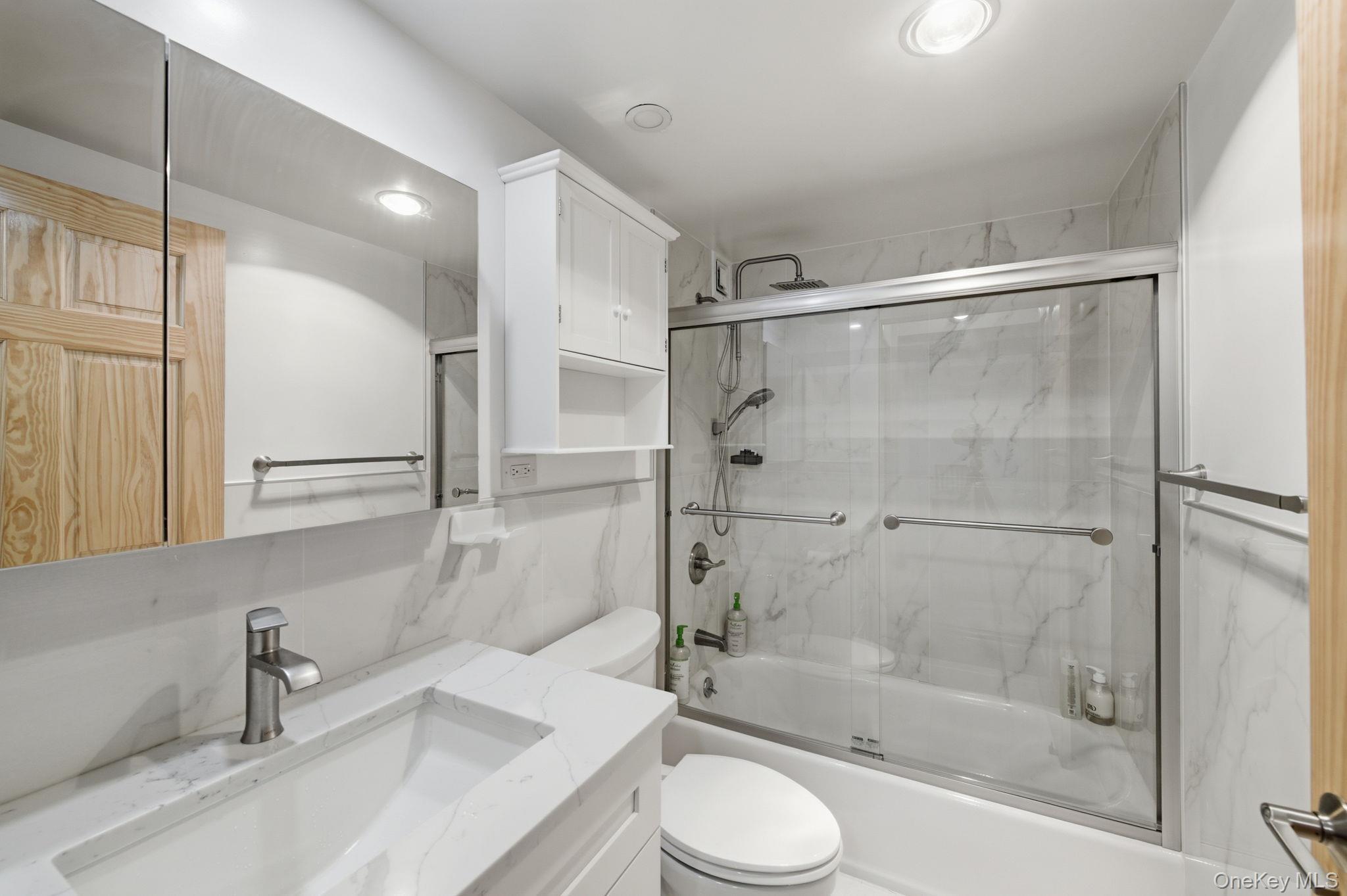 Condo 26th  Queens, NY 11360, MLS-958726-4