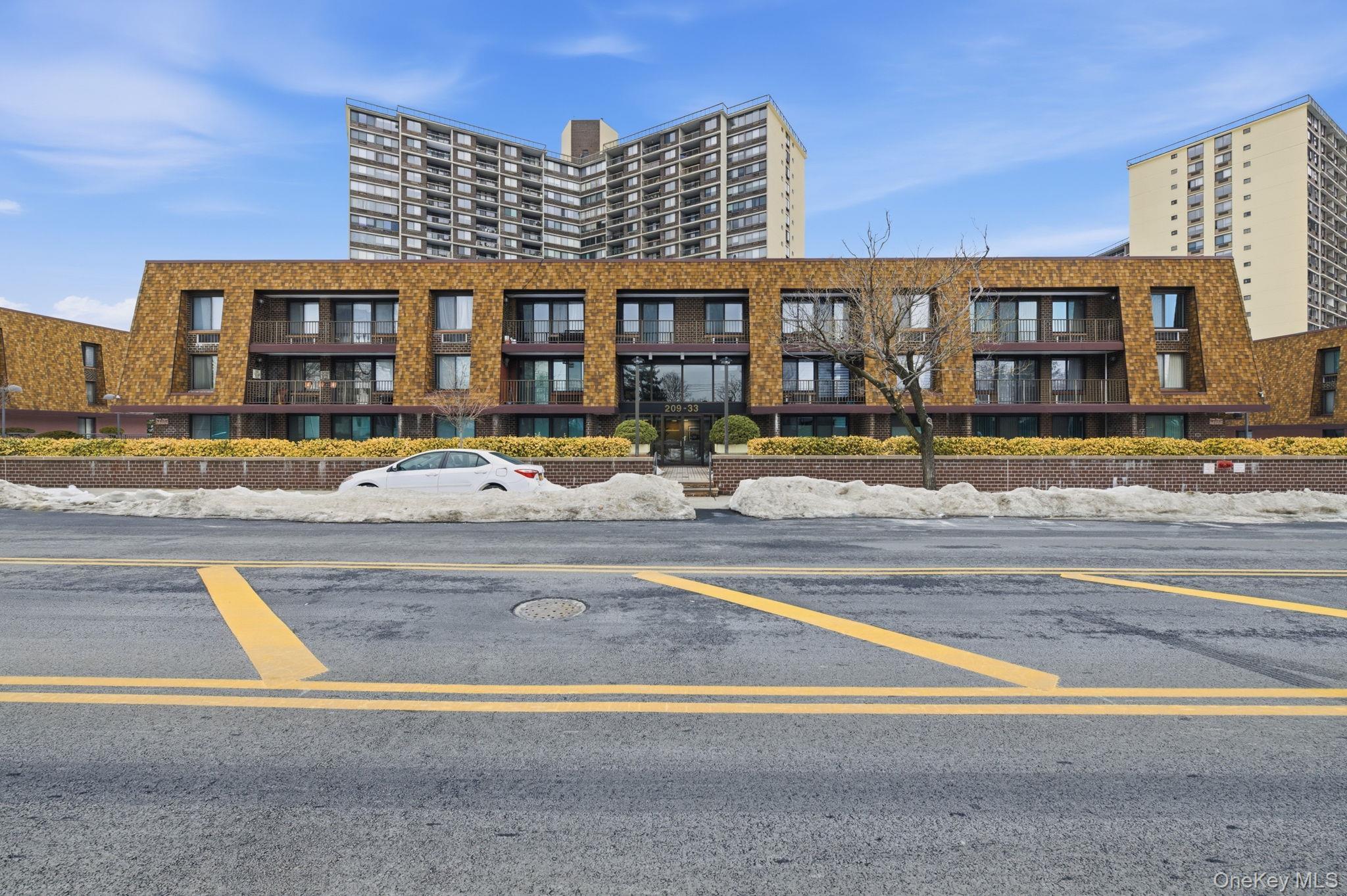 Condo 26th  Queens, NY 11360, MLS-958726-8