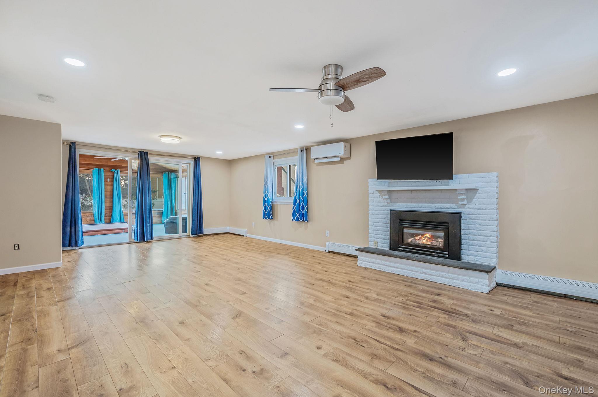 Single Family Rugby  Suffolk County, NY 11967, MLS-958737-18