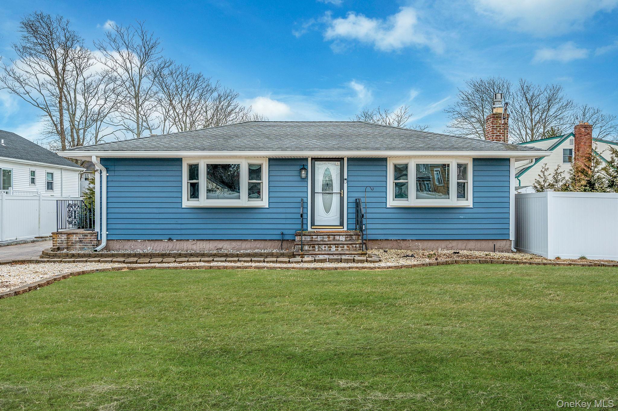 Single Family Rugby  Suffolk County, NY 11967, MLS-958737-3