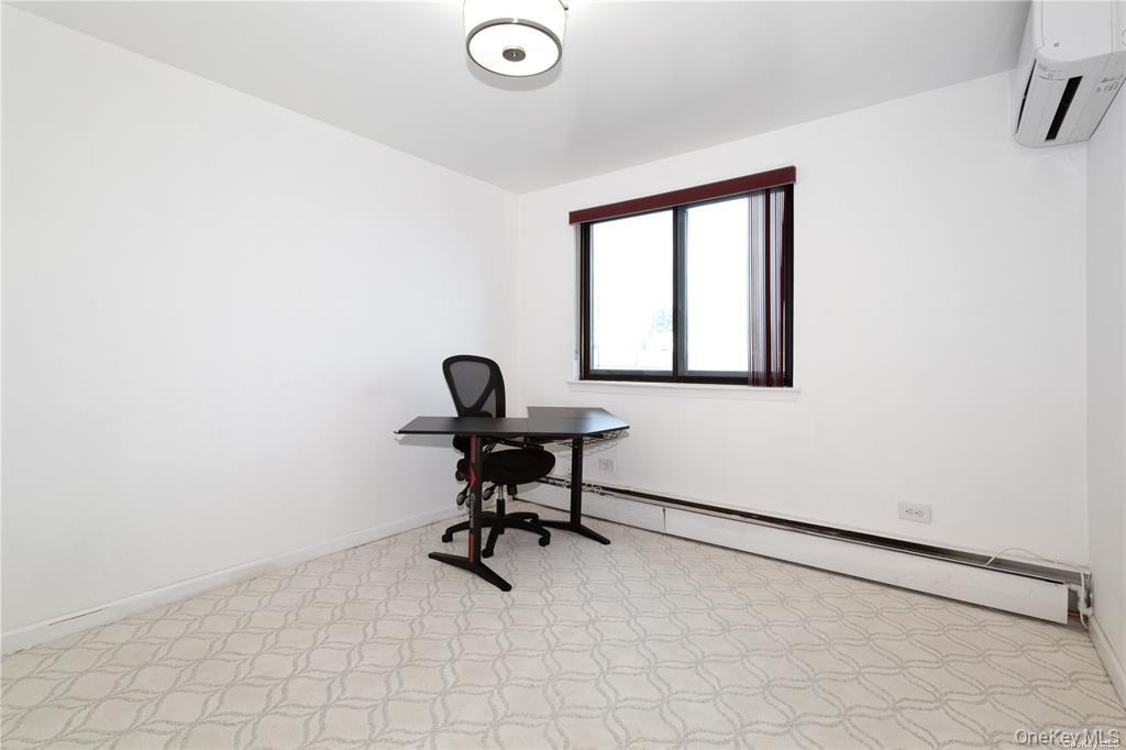 Condo Queens  Queens, NY 11374, MLS-958761-12