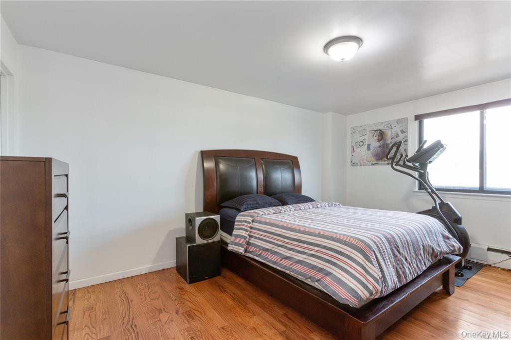 Condo Queens  Queens, NY 11374, MLS-958761-14